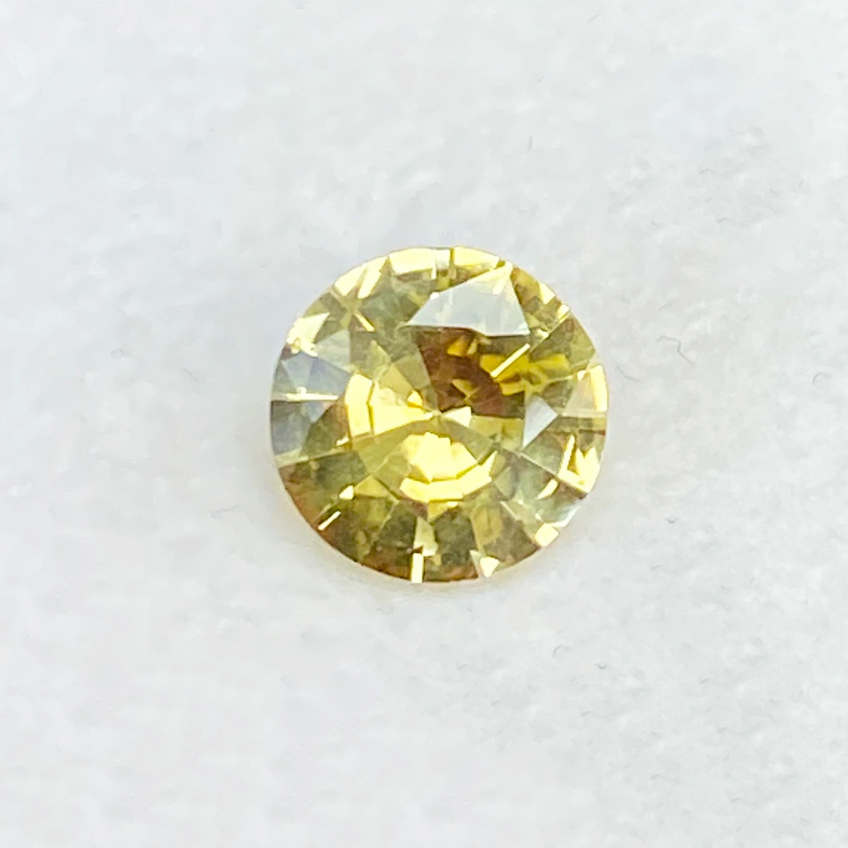 1.25 ct Round Yellow Natural Sapphire
