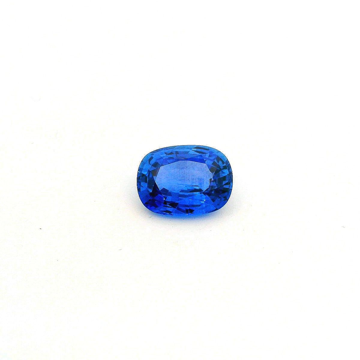 6.24 ct Oval Blue Natural Sapphire