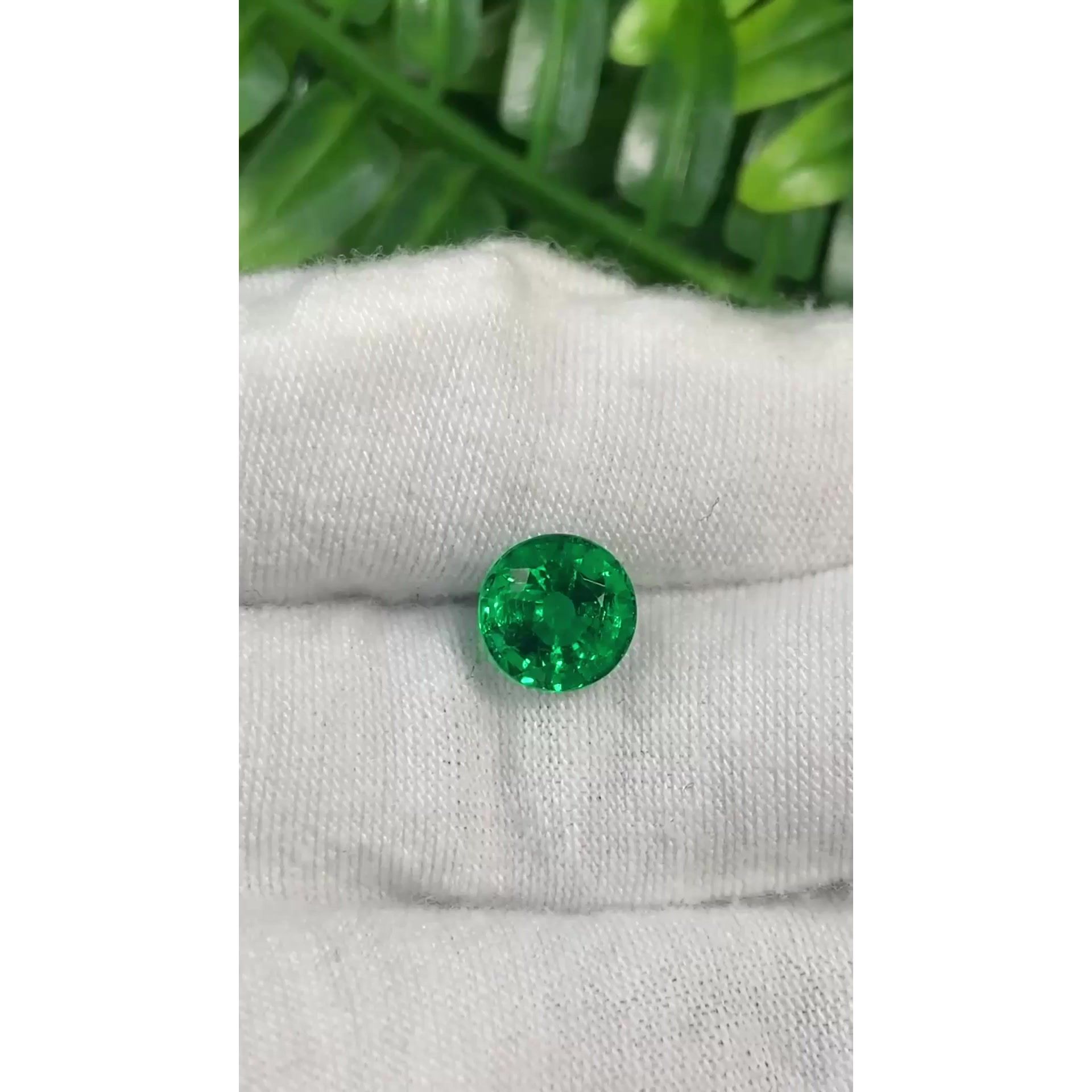 1.92 ct Round Green Natural Emerald