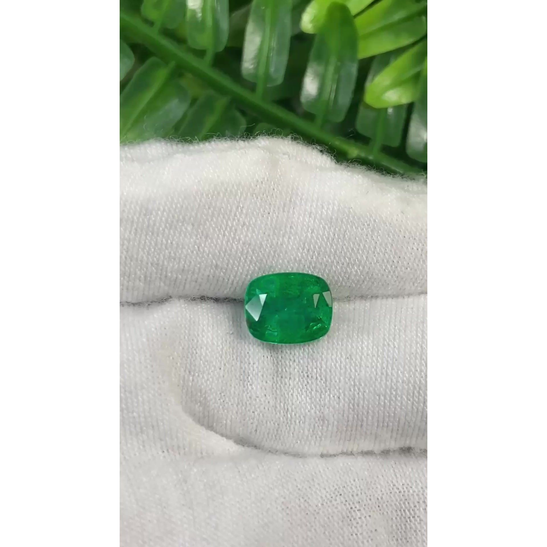 2.03 ct Cushion Green Natural Emerald