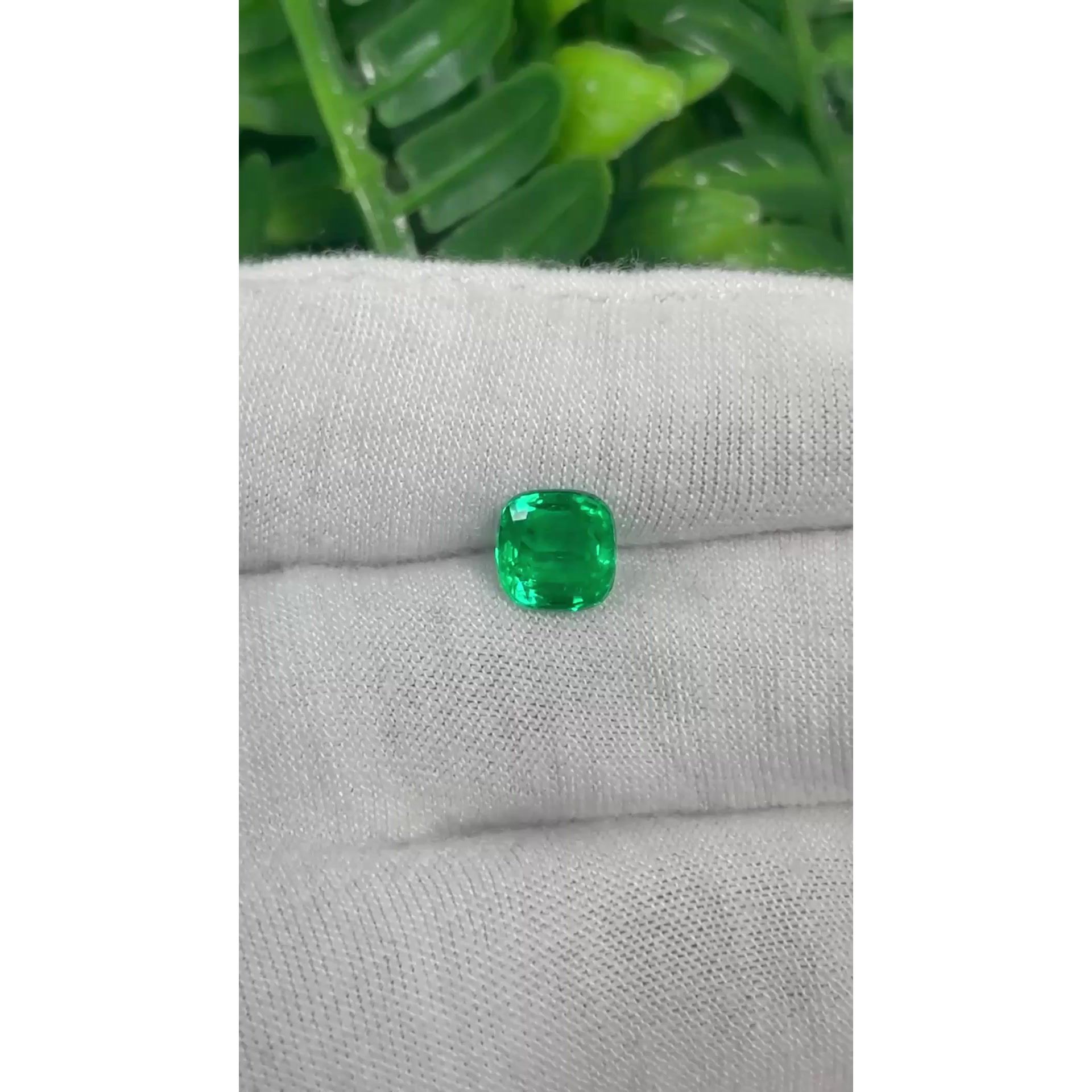 1.50 ct Cushion Green Natural Emerald