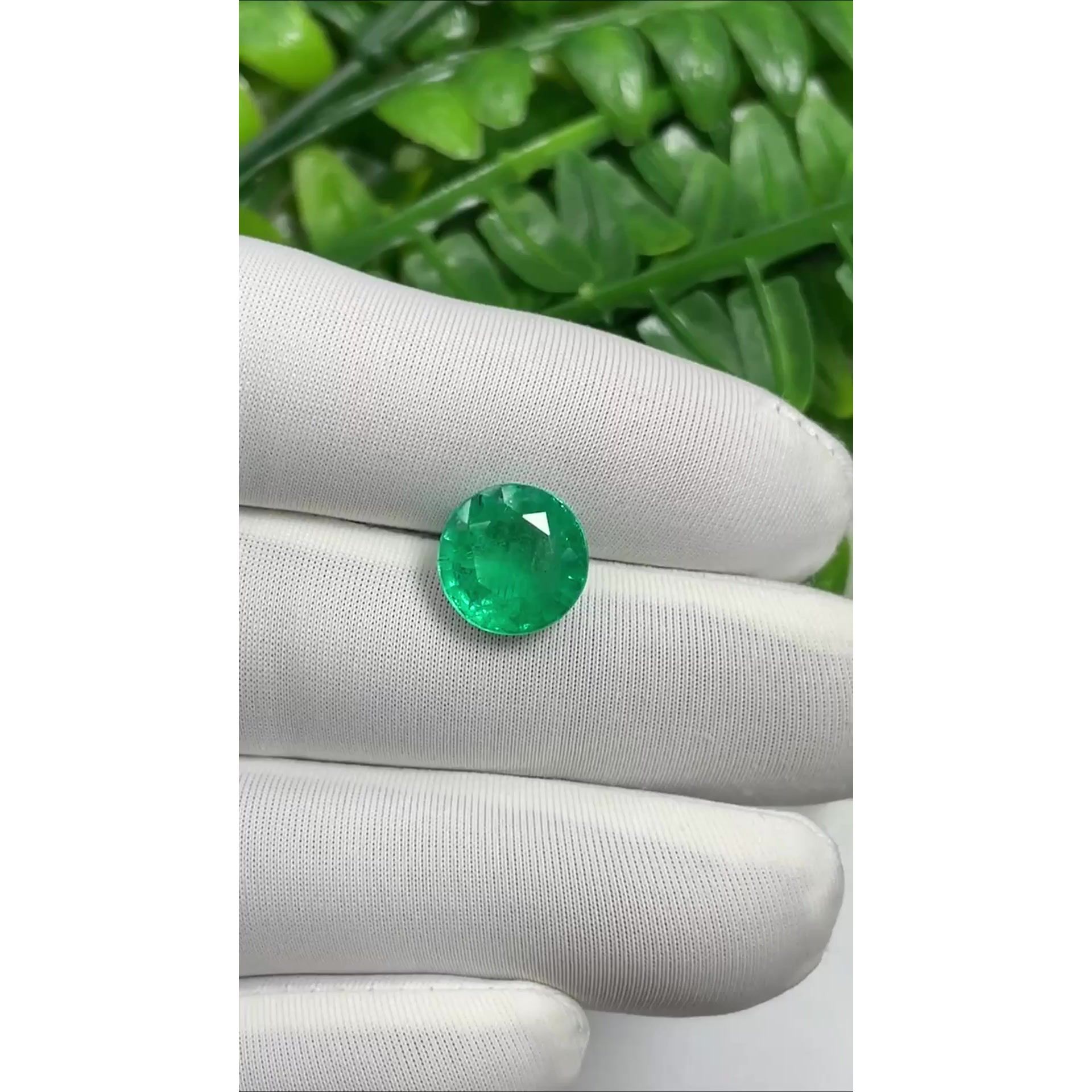 4.03 ct Round Green Natural Emerald