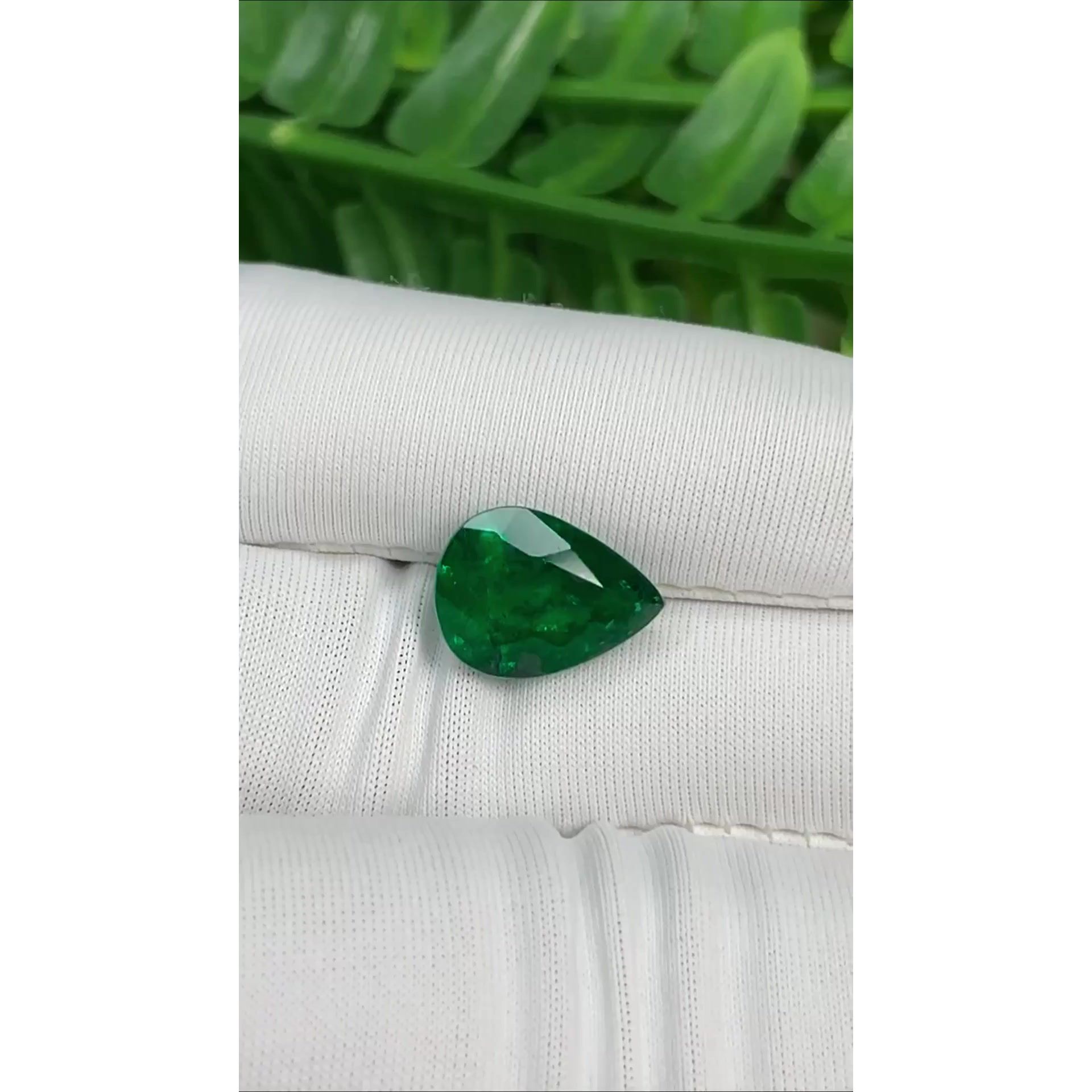 2.17 ct Pear Green Natural Emerald