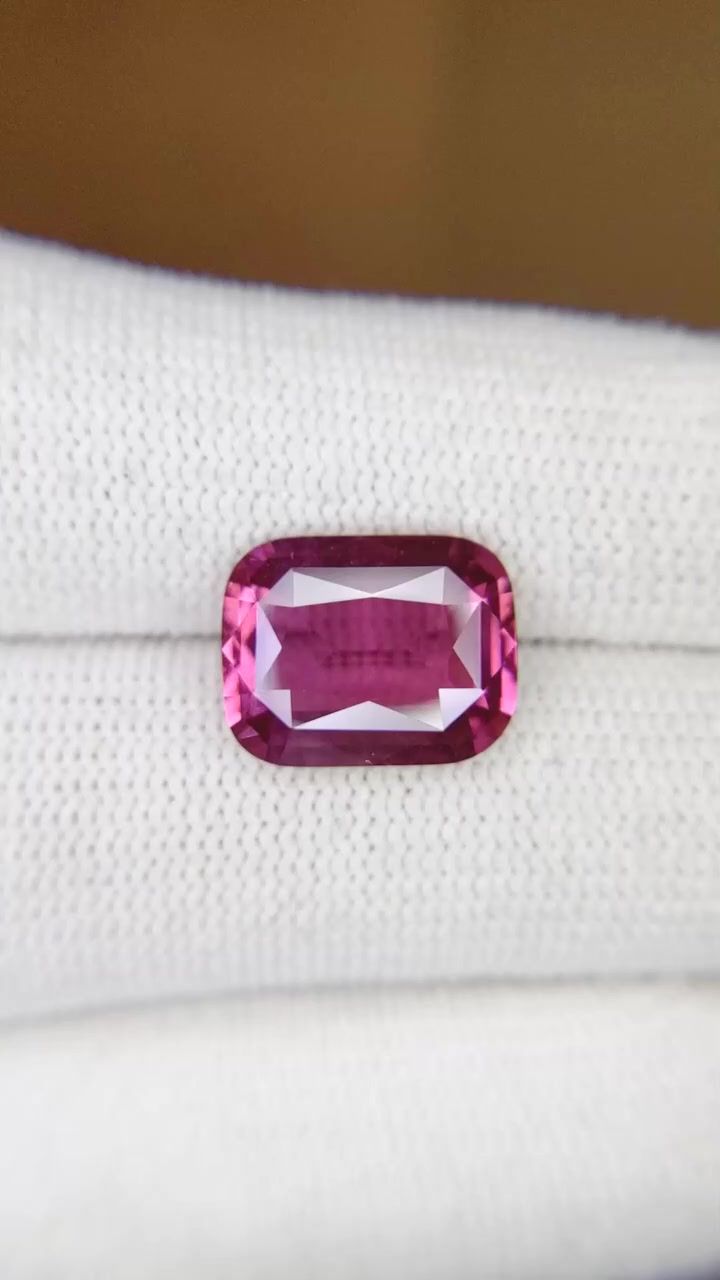 6.19 ct Cushion Pink Natural Sapphire
