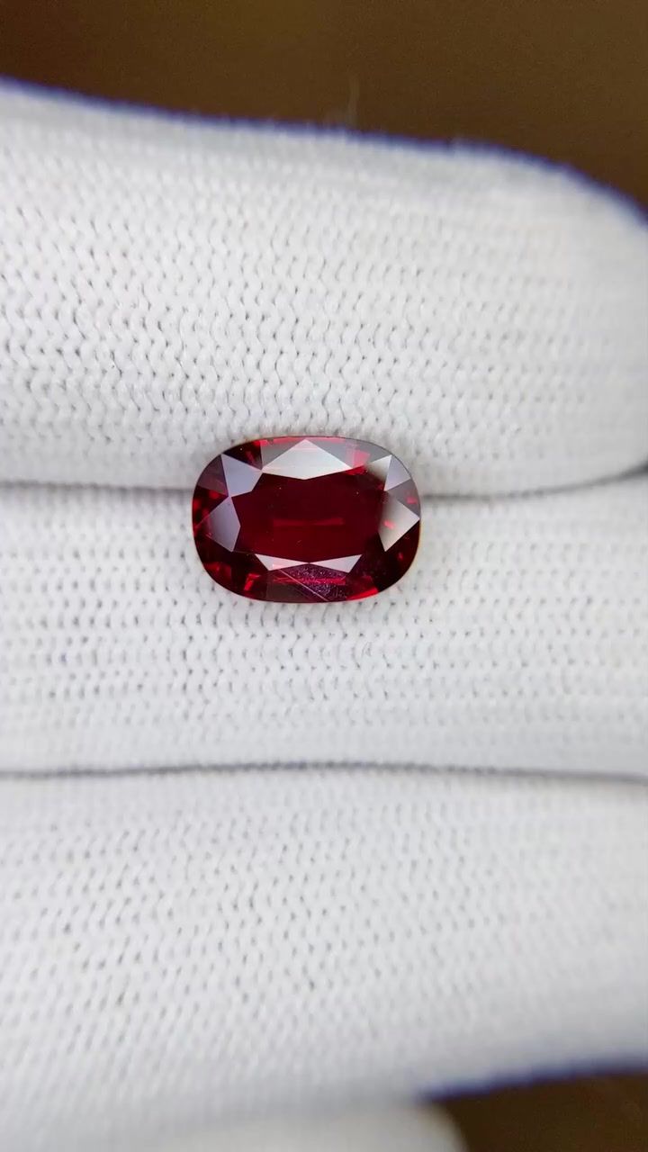 3.03 ct Cushion Red Natural Ruby