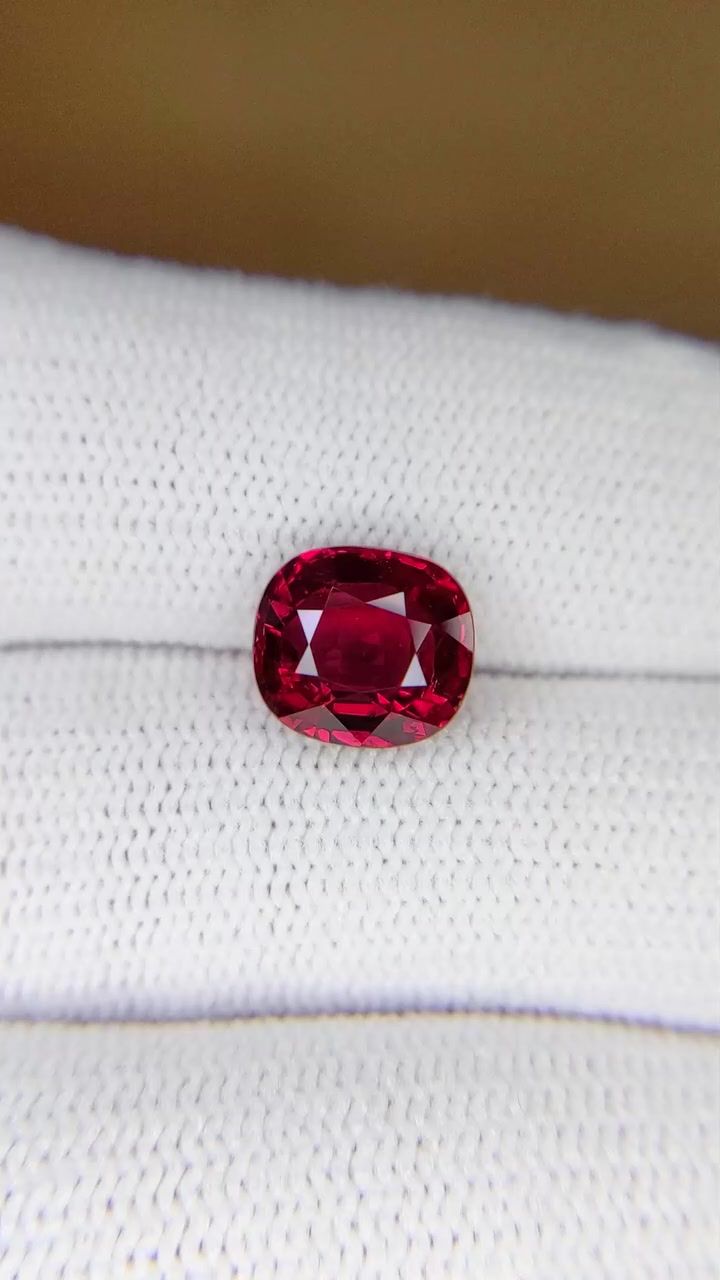 3.03 ct Cushion Red Natural Ruby