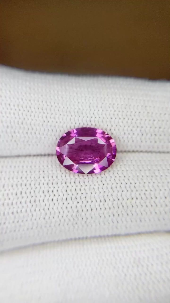3.13 ct Oval Pink Natural Sapphire