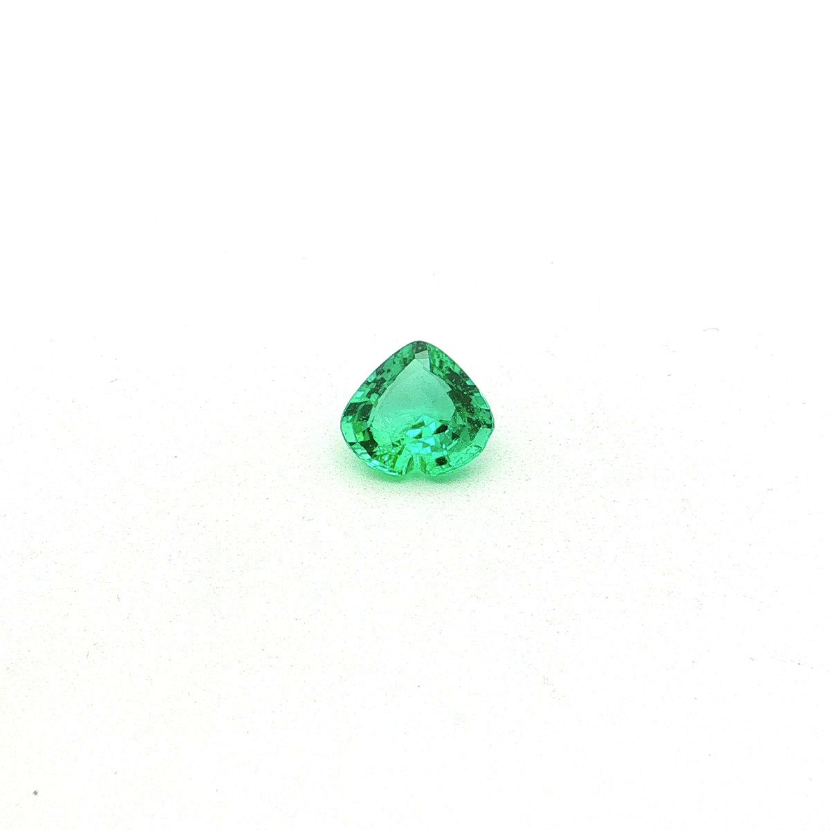 2.39 ct Heart Green Natural Emerald