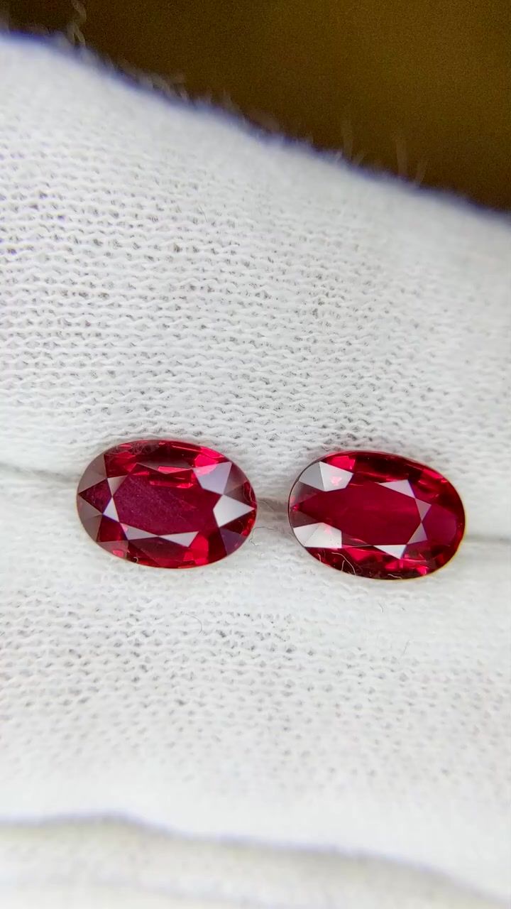 3.04 ct Oval Red Natural Ruby