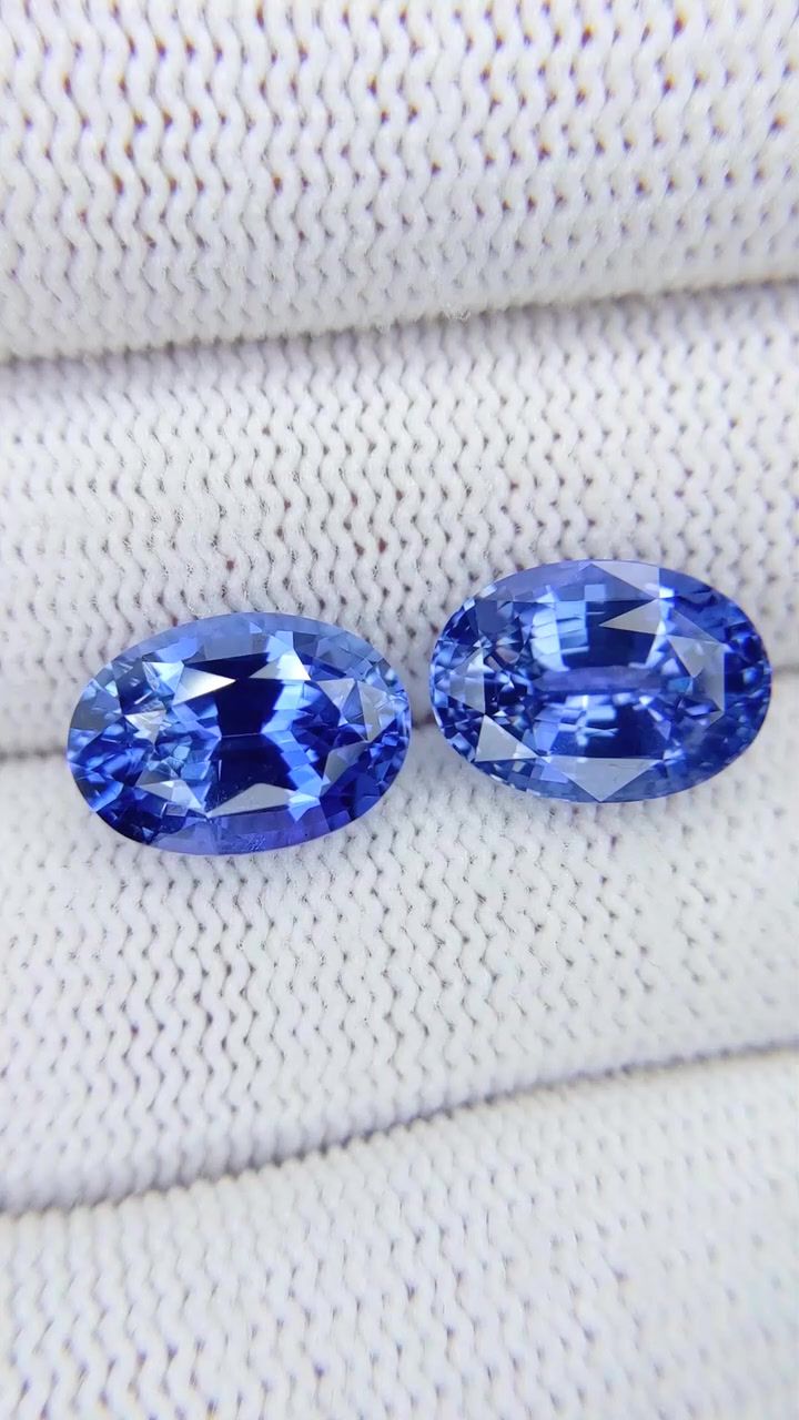 10.96 ct Oval Blue Natural Sapphire