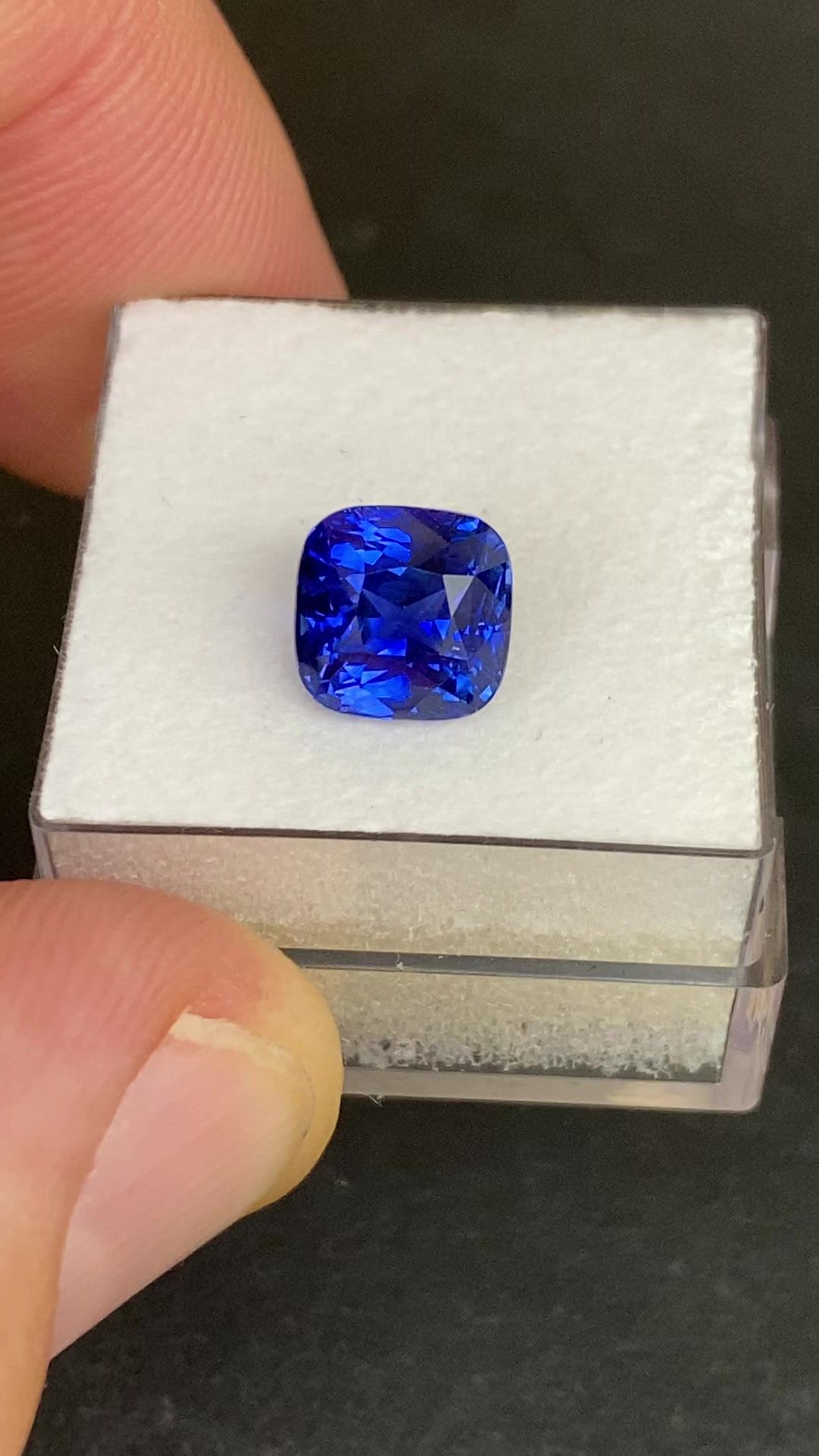 3.05 ct Cushion Blue Natural Sapphire