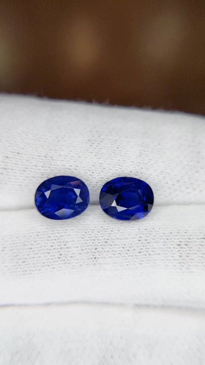 4.52 ct Oval Blue Natural Sapphire