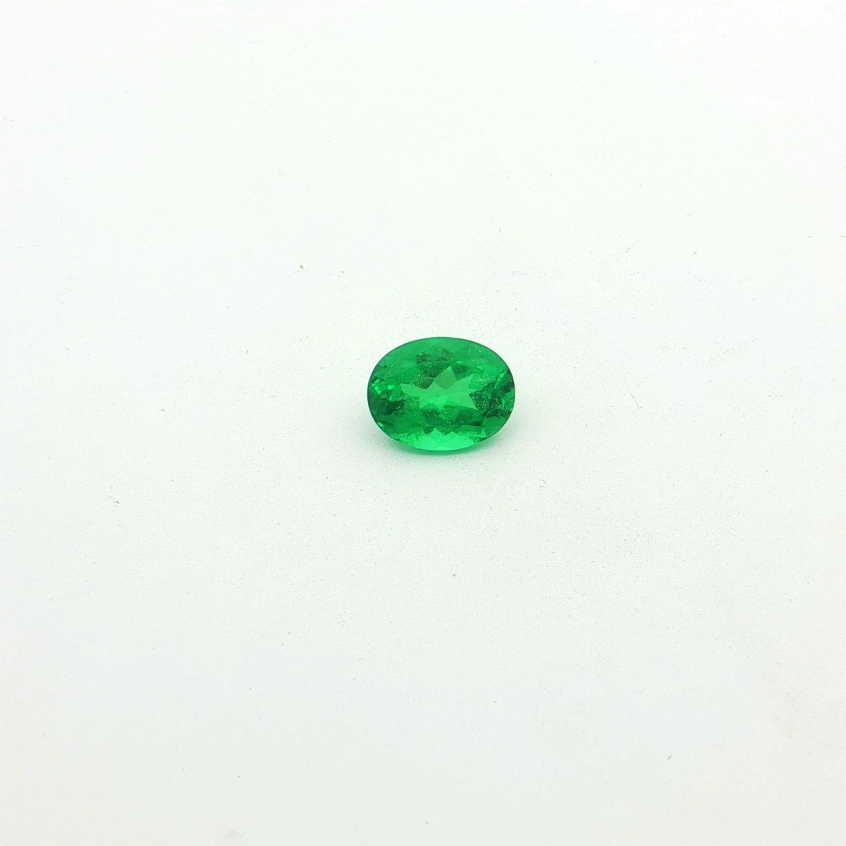 3.09 ct Oval Green Natural Emerald