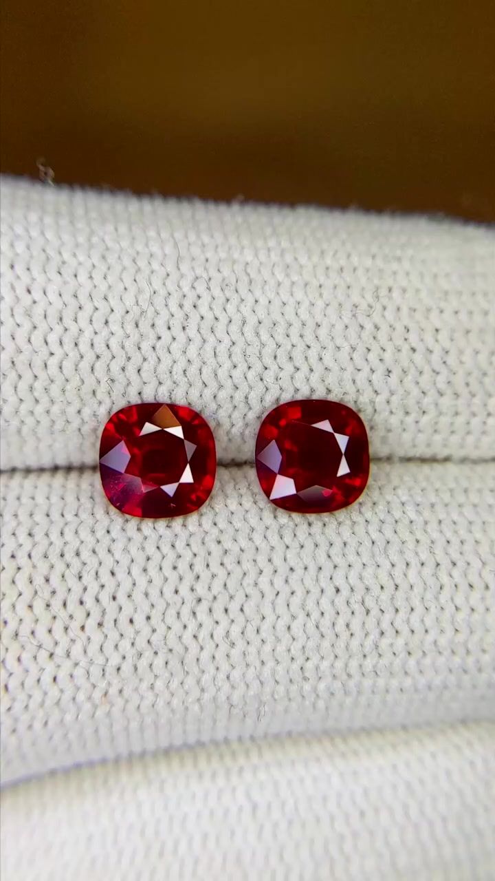 2.15 ct Cushion Red Natural Ruby
