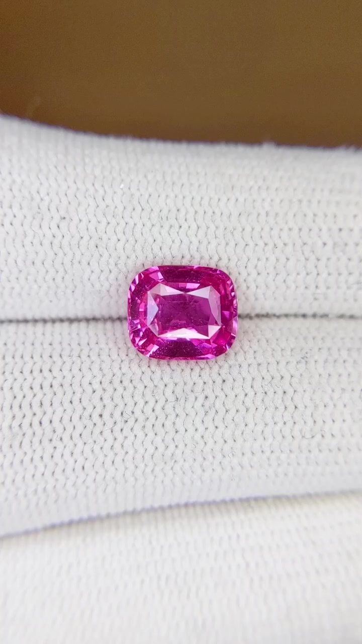 3.08 ct Cushion Pink Natural Sapphire