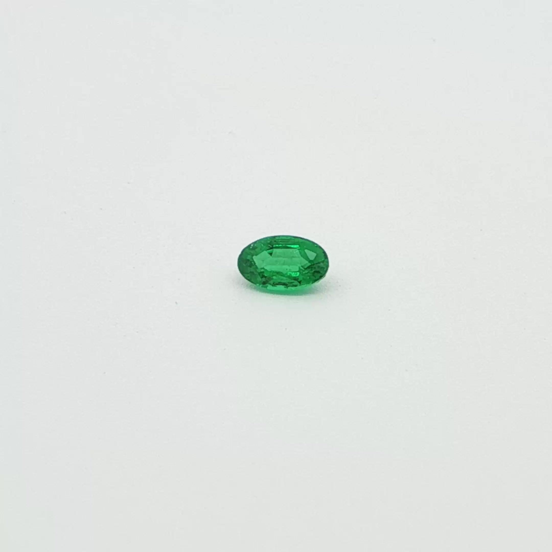 0.24 ct Oval Green Natural Emerald