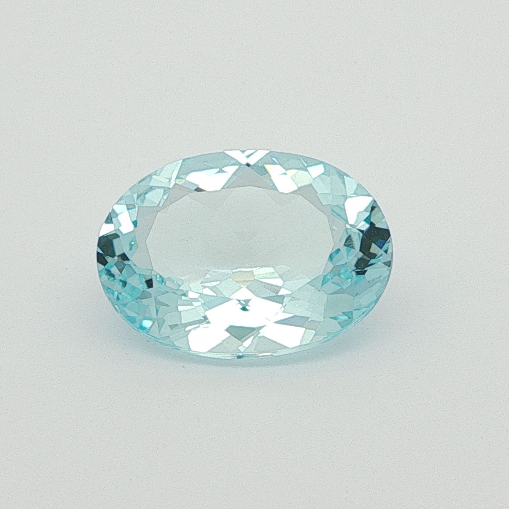 9.62 ct Oval Blue Natural Aquamarine