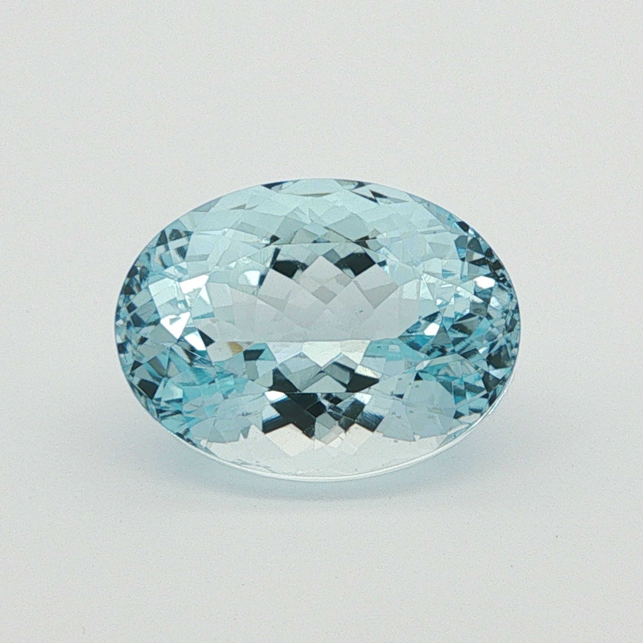 17.87 ct Oval Blue Natural Aquamarine