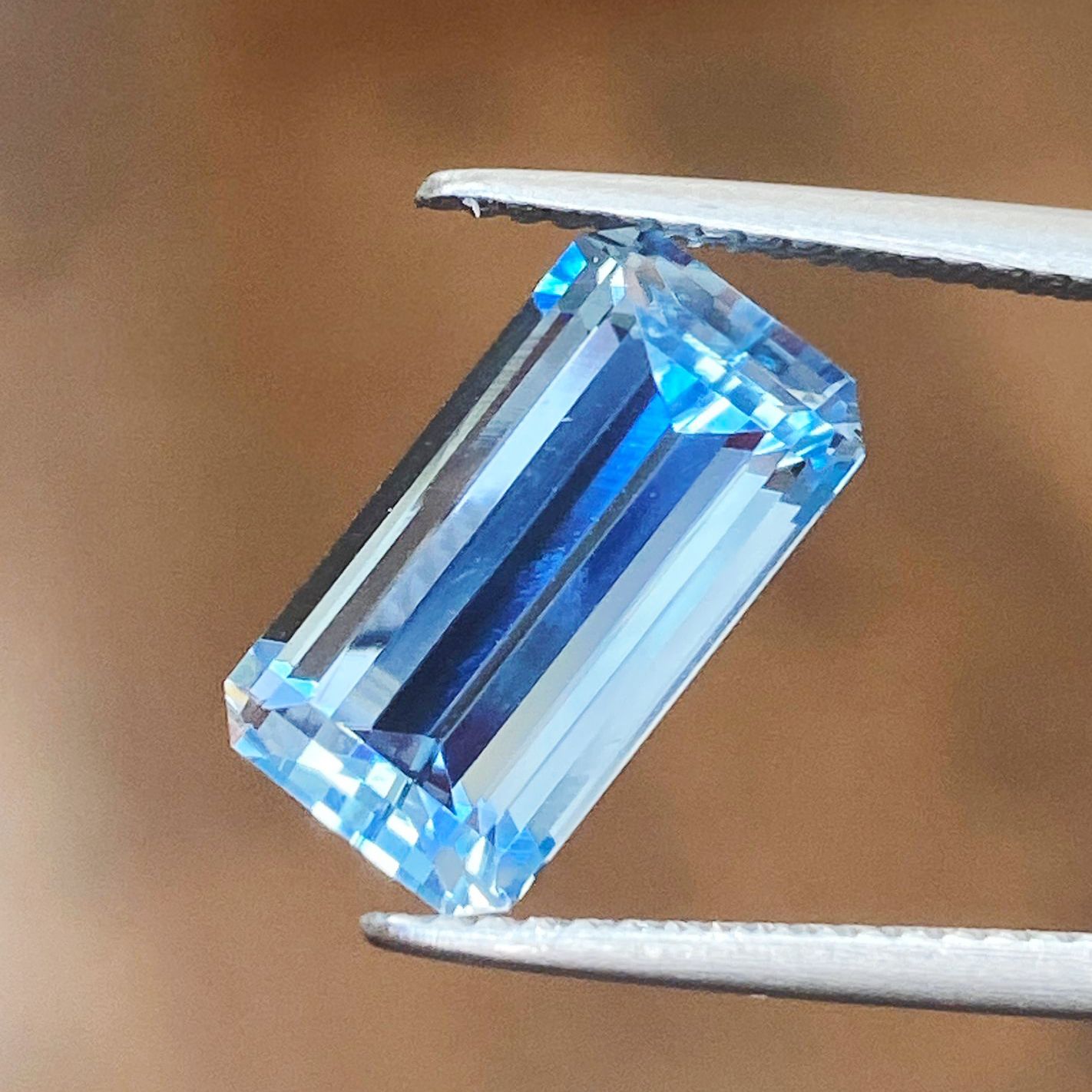 4.07 ct Emerald Blue Natural Aquamarine