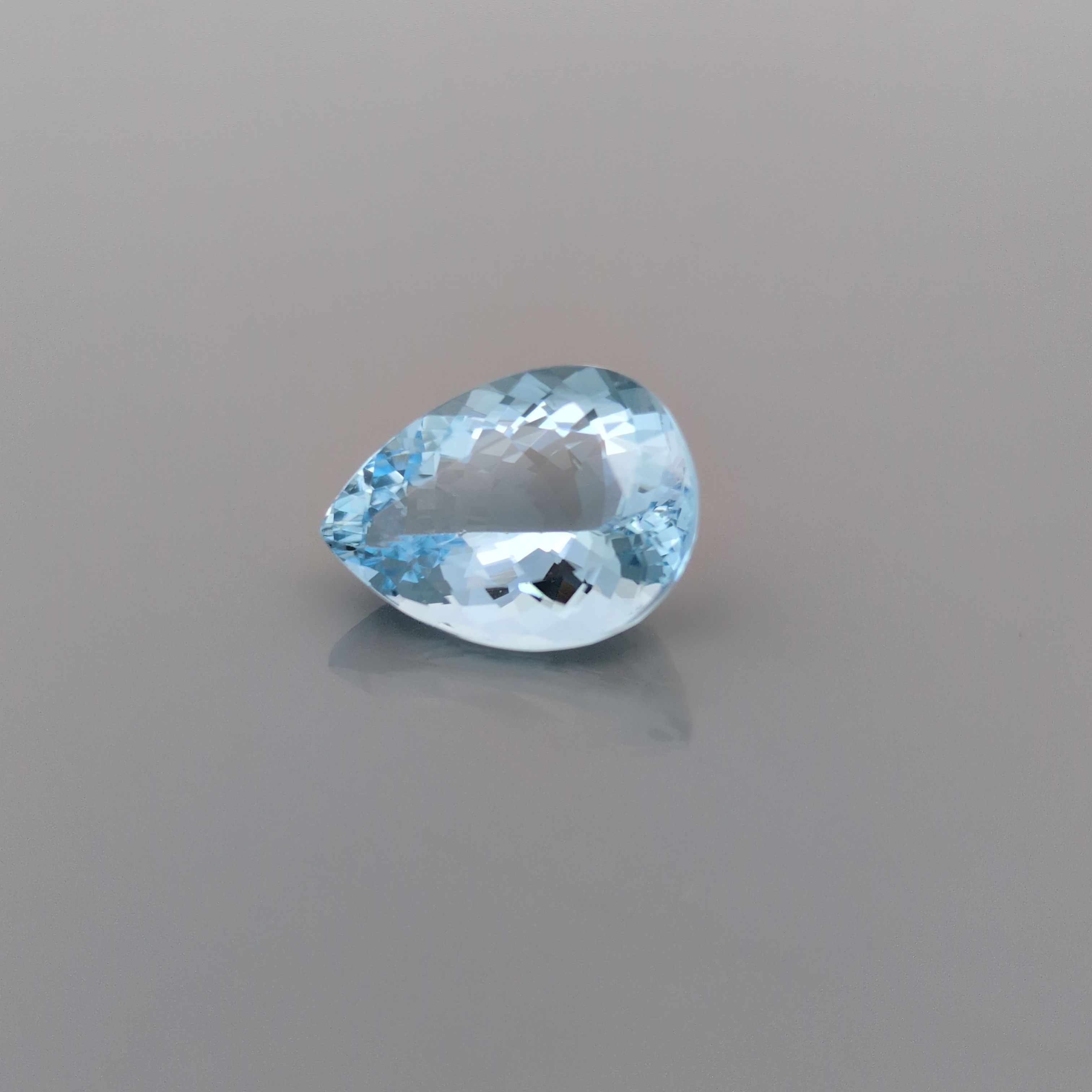 4.27 ct Pear Blue Natural Aquamarine
