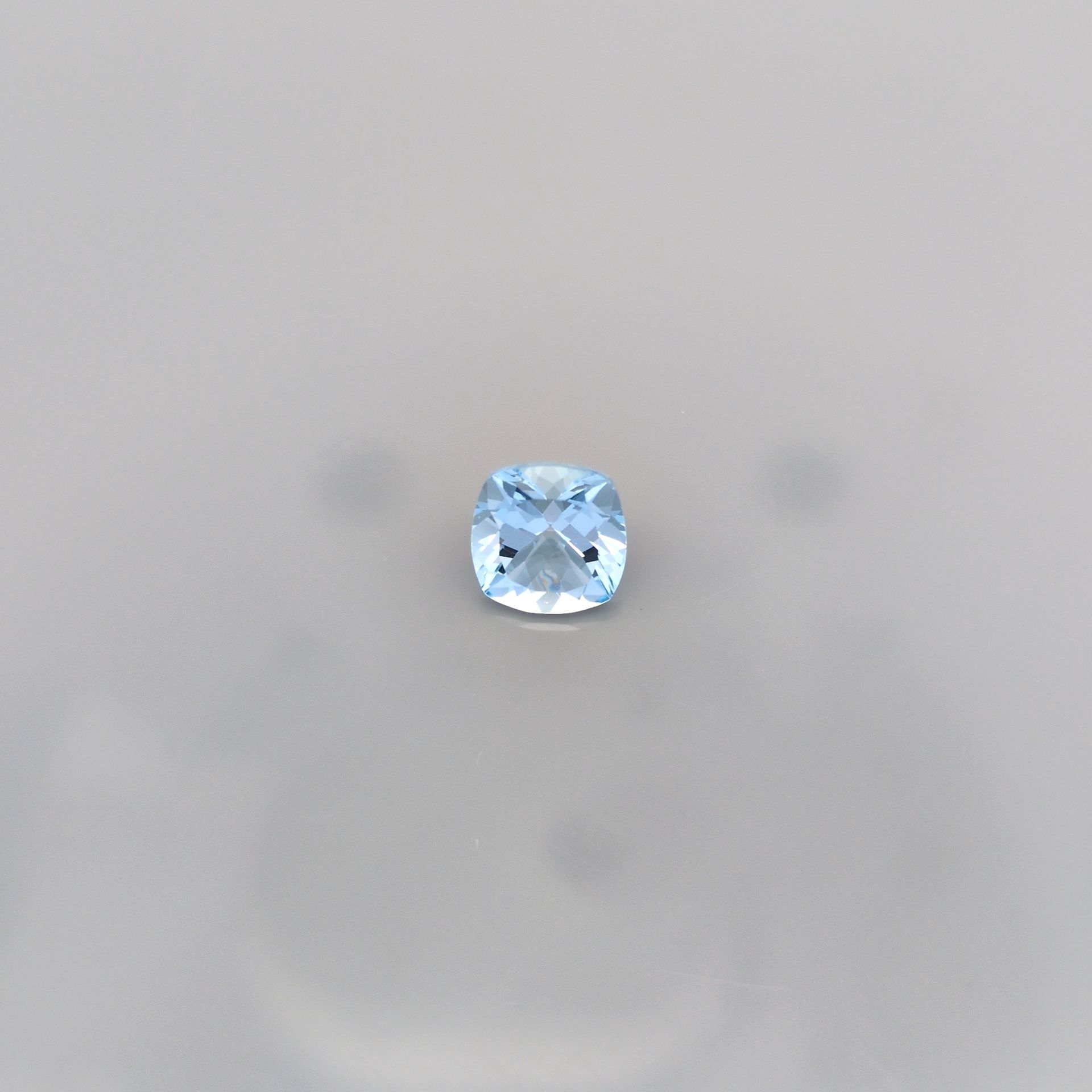 1.57 ct Cushion Blue Natural Aquamarine