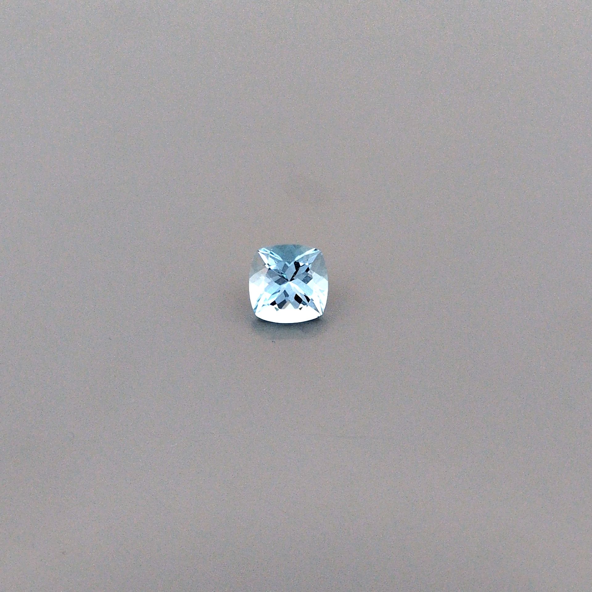 1.62 ct Cushion Blue Natural Aquamarine