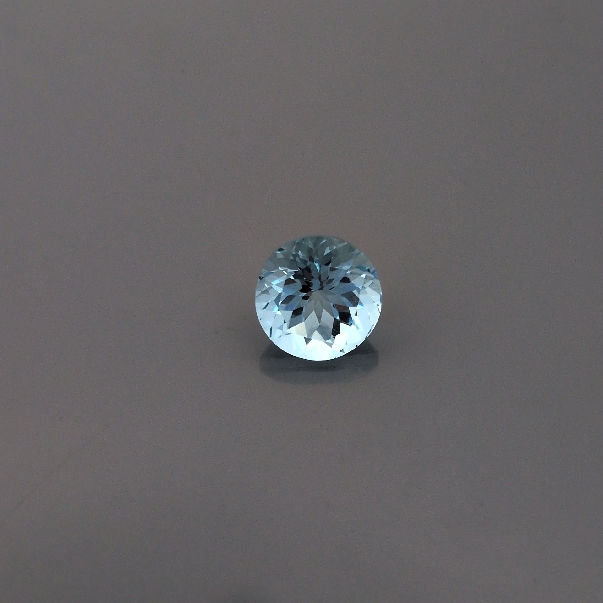 3.07 ct Round Blue Natural Aquamarine