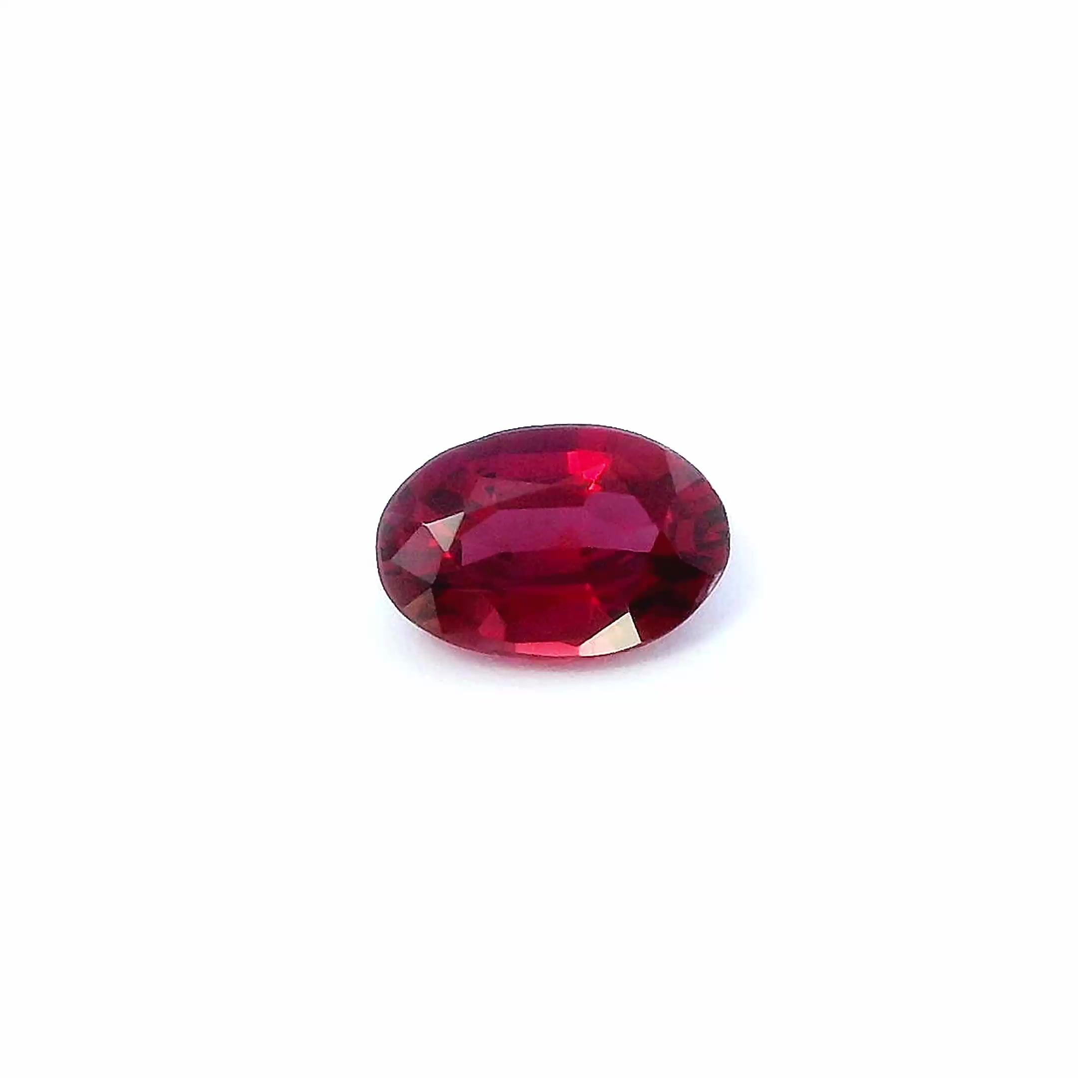 0.53 ct Oval Red Natural Ruby