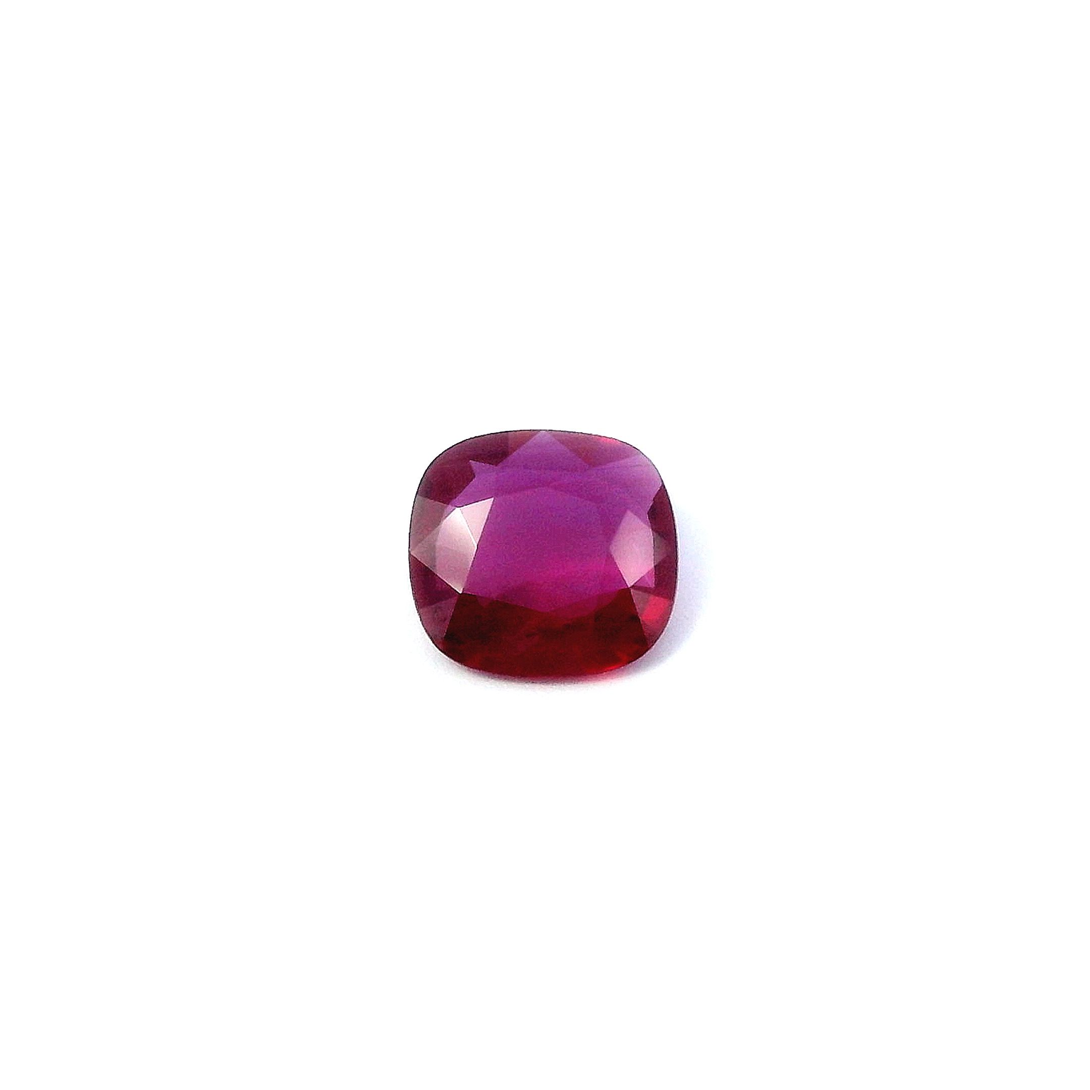 1.05 ct Cushion Red Natural Ruby
