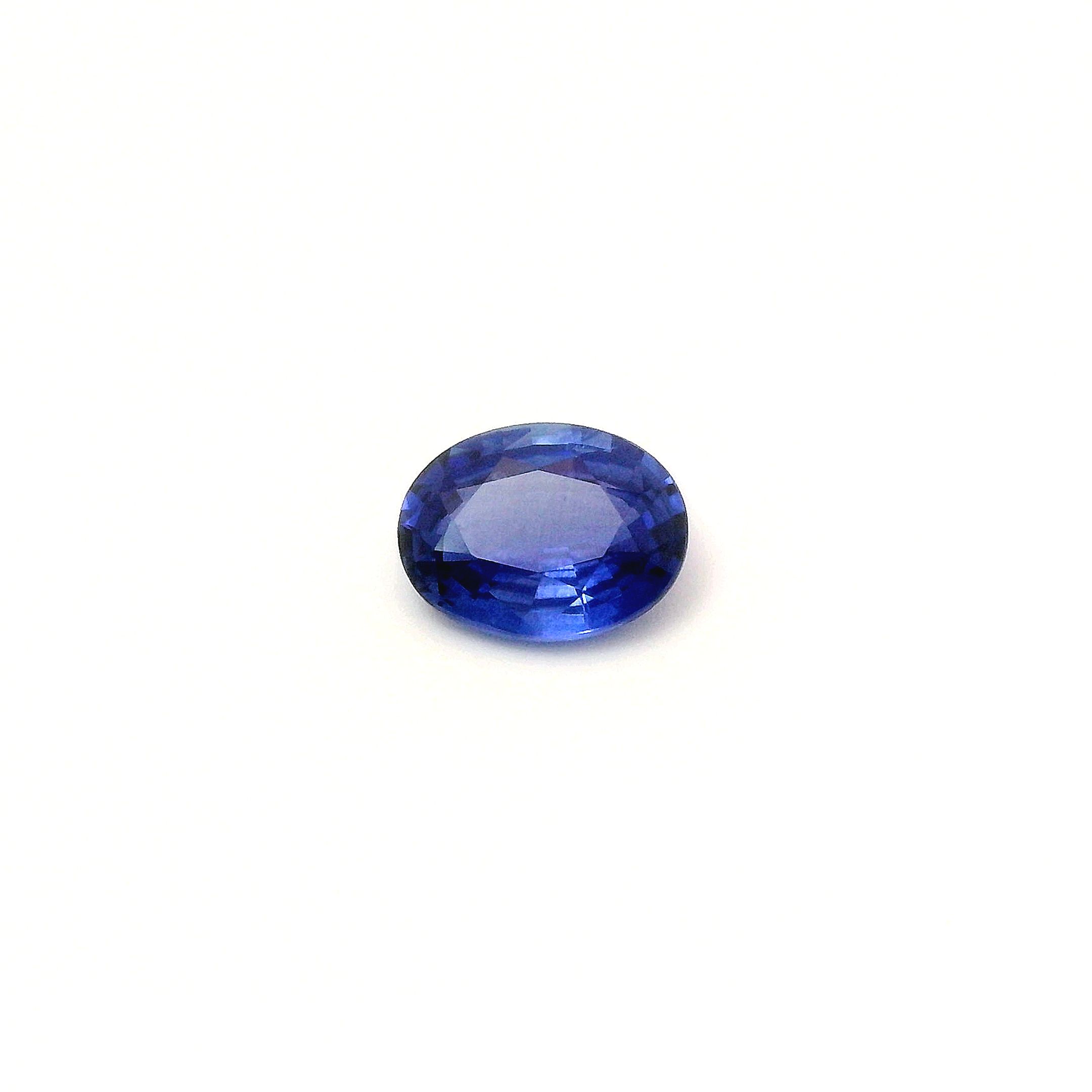 1.61 ct Oval Blue Natural Sapphire