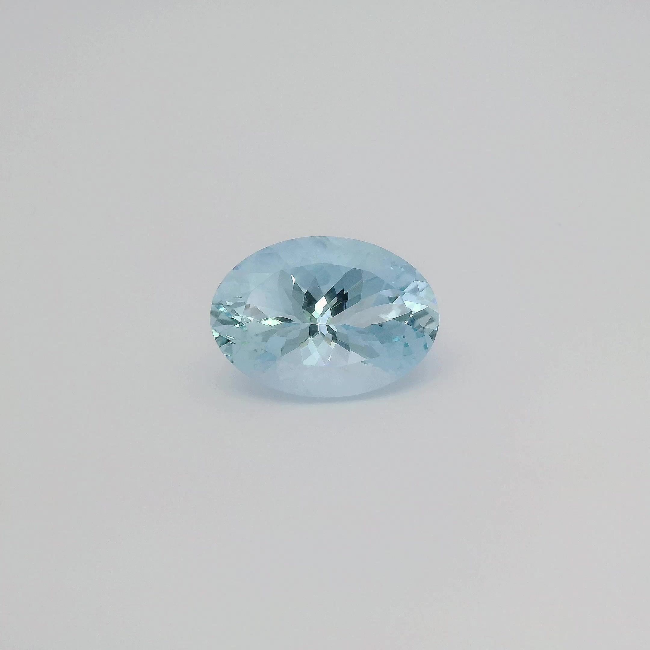 6.55 ct Oval Blue Natural Aquamarine