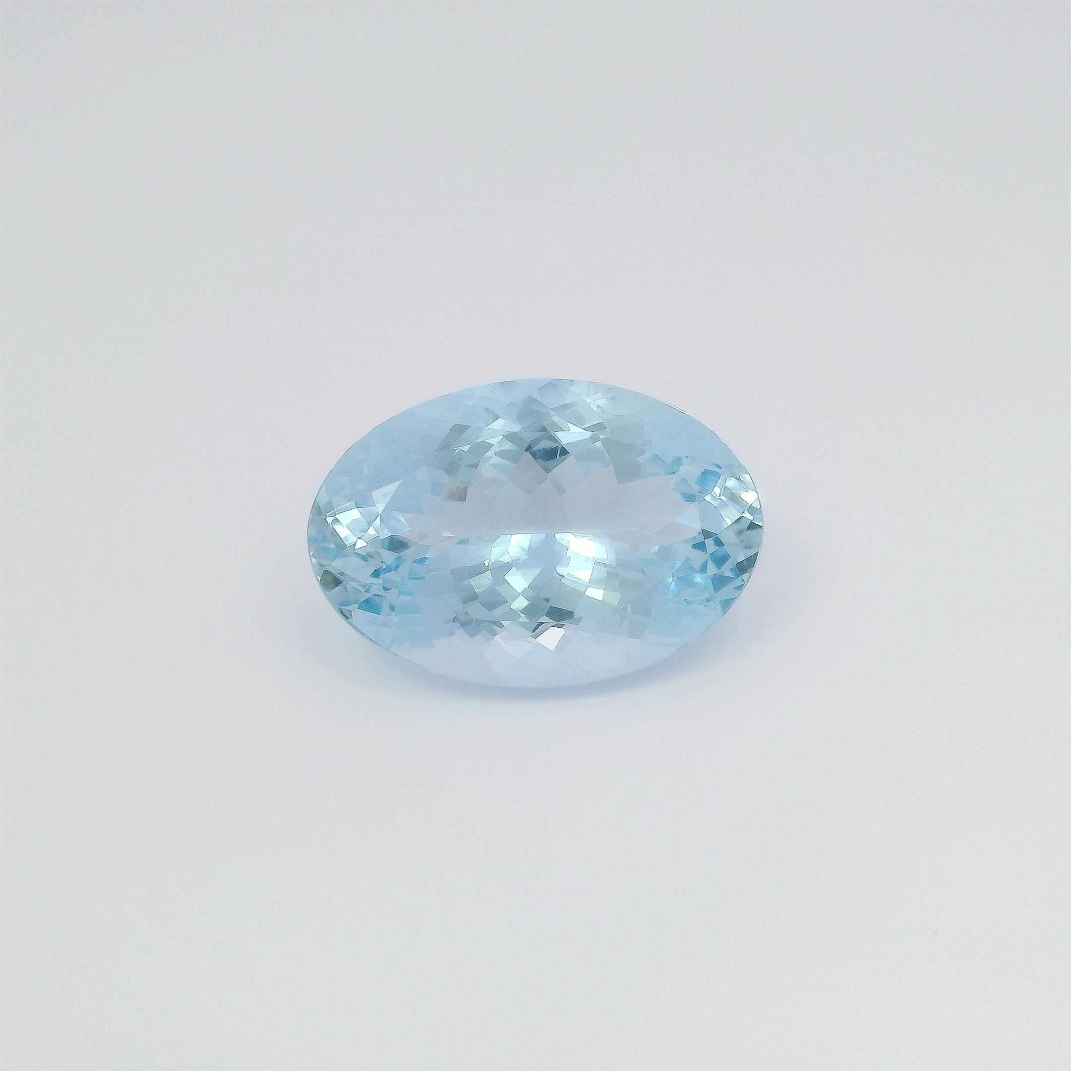 16.57 ct Oval Blue Natural Aquamarine