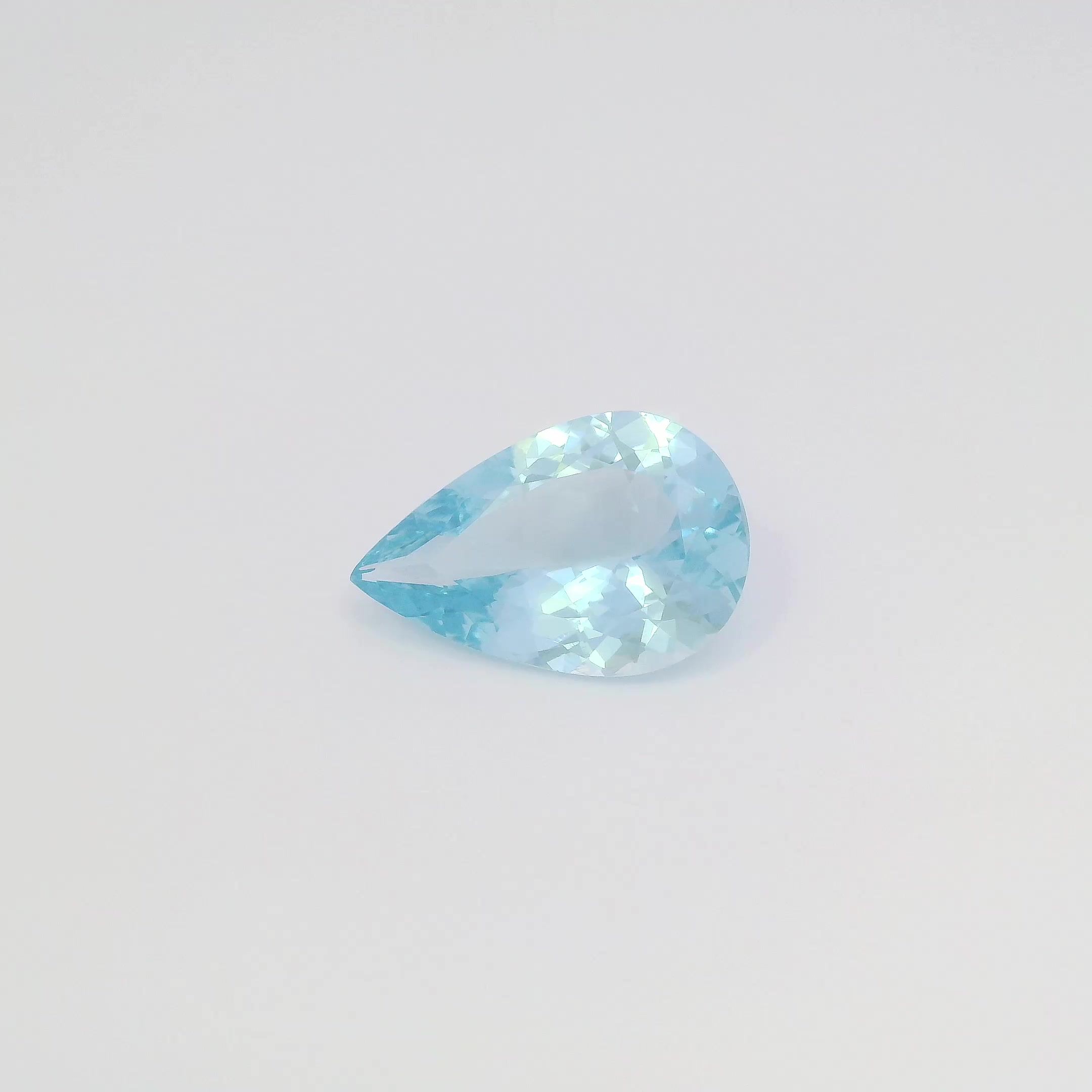 7.06 ct Pear Blue Natural Aquamarine