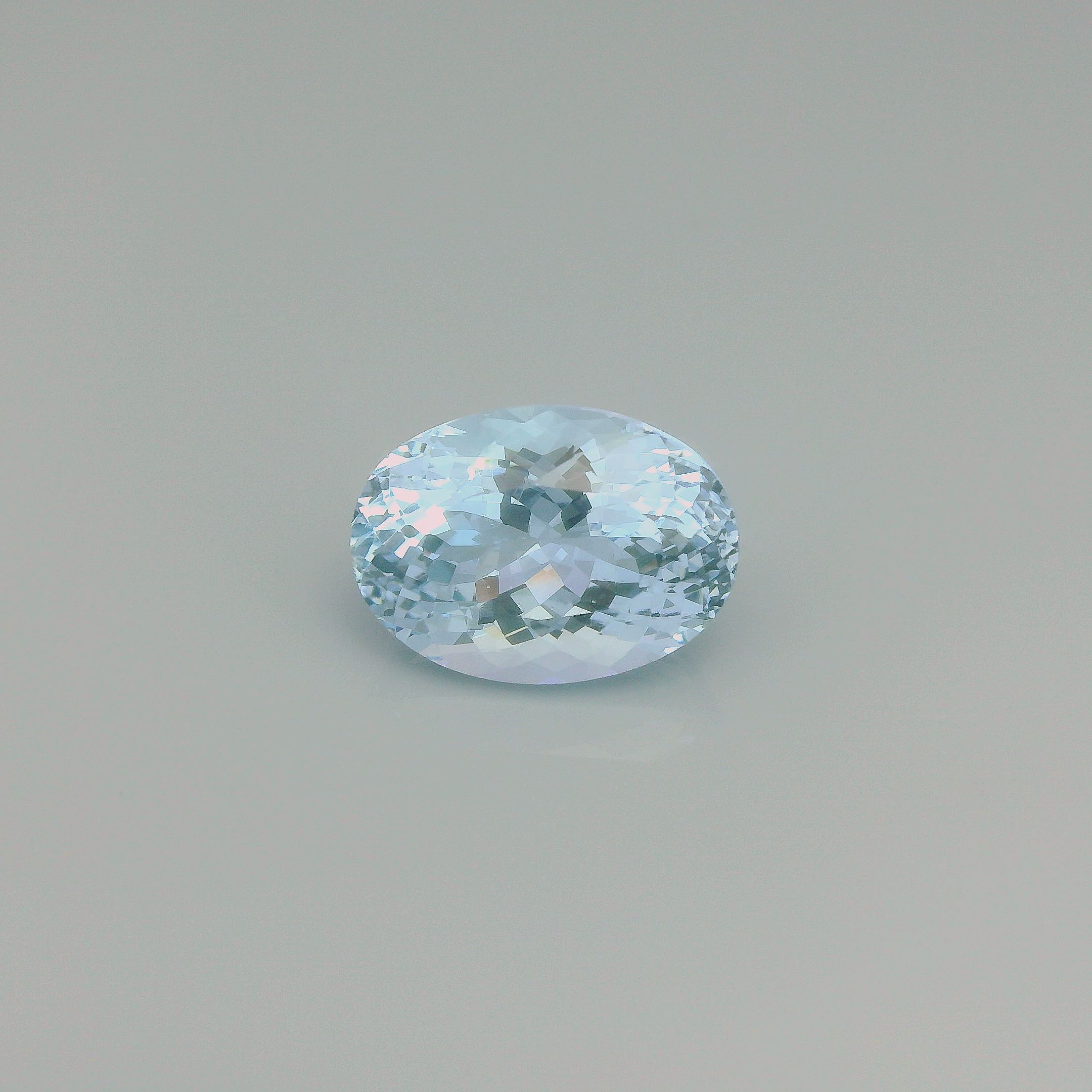 6.41 ct Oval Blue Natural Aquamarine