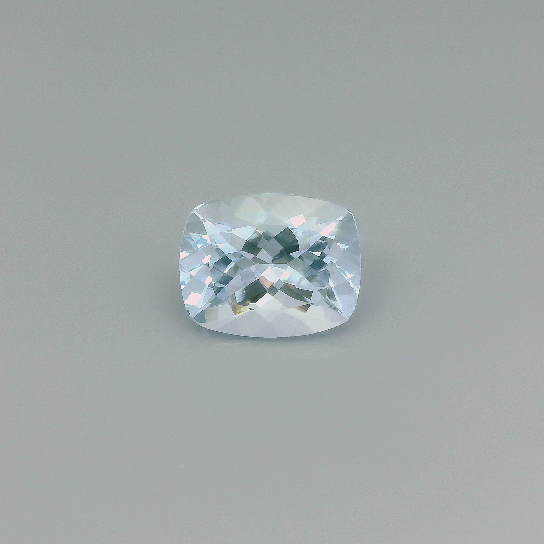 3.46 ct Cushion Blue Natural Aquamarine