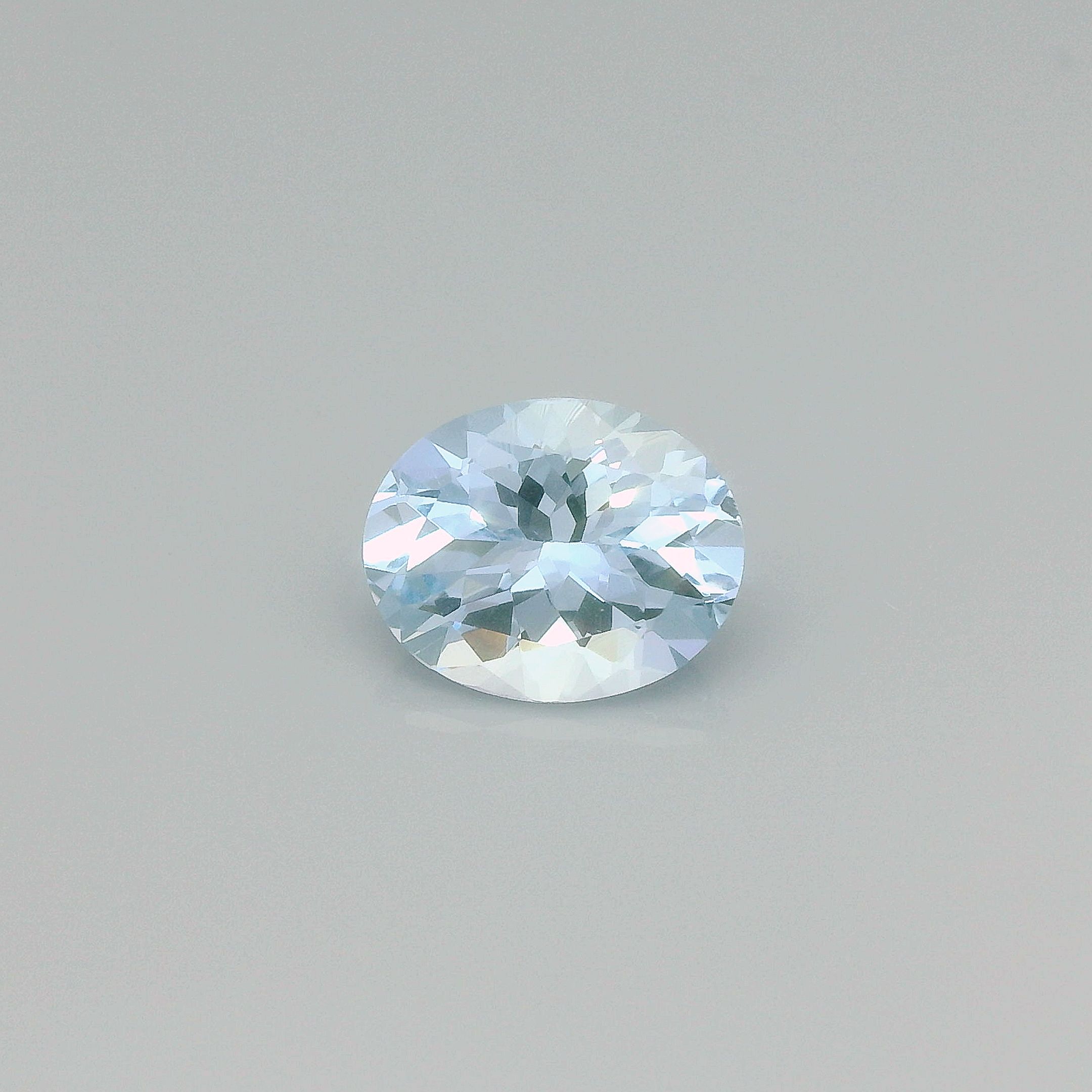 2.18 ct Oval Blue Natural Aquamarine