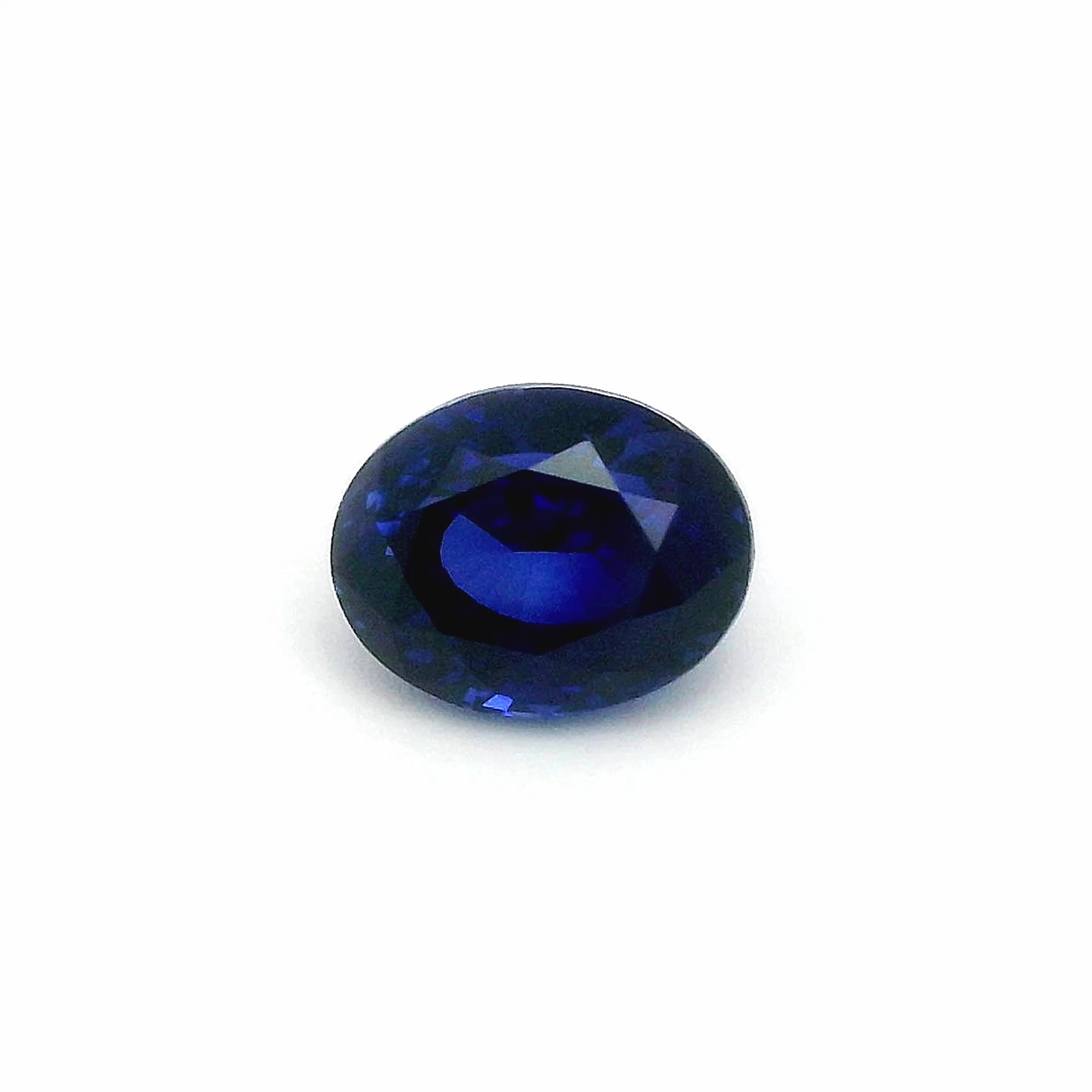 2.90 ct Oval Blue Natural Sapphire