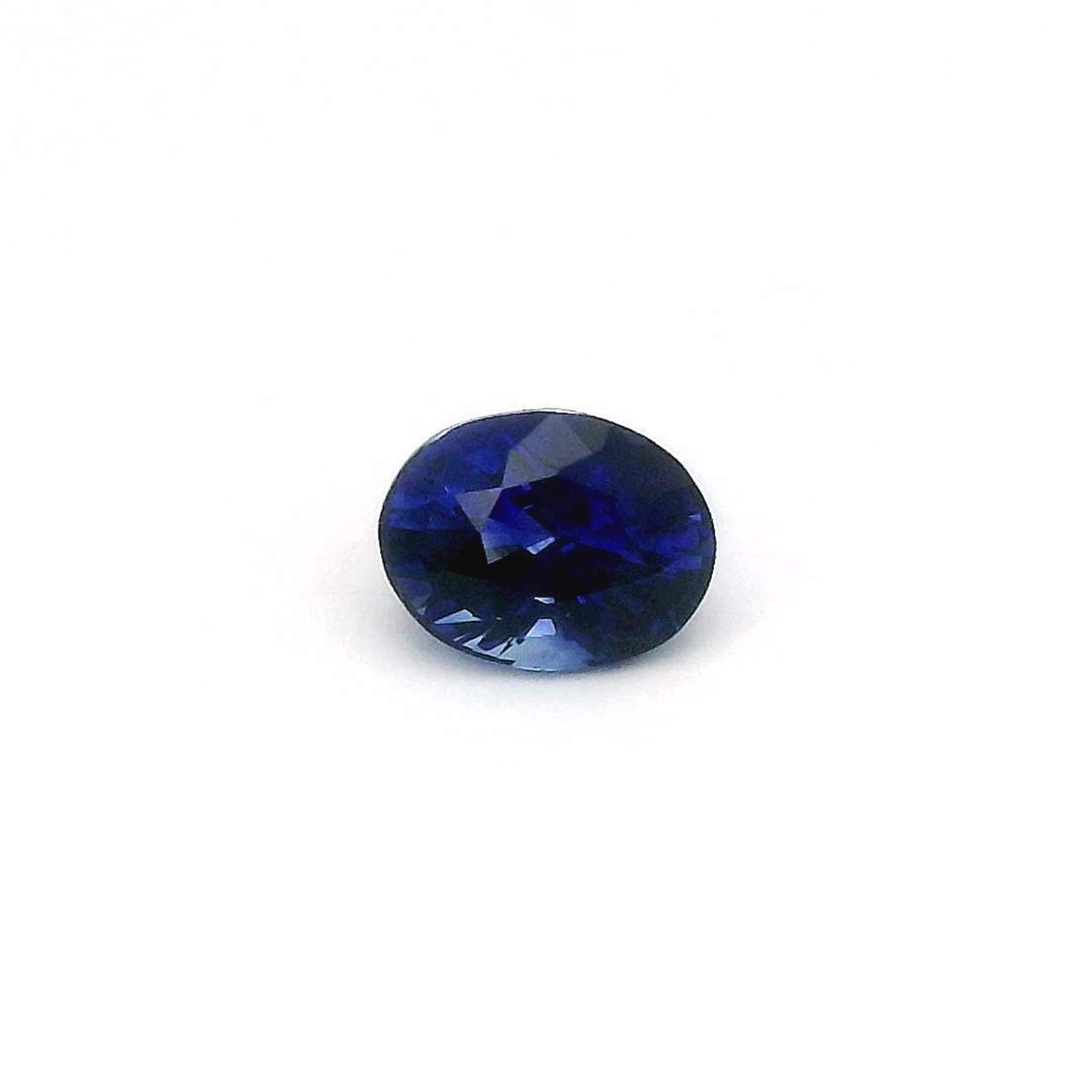 1.05 ct Oval Blue Natural Sapphire