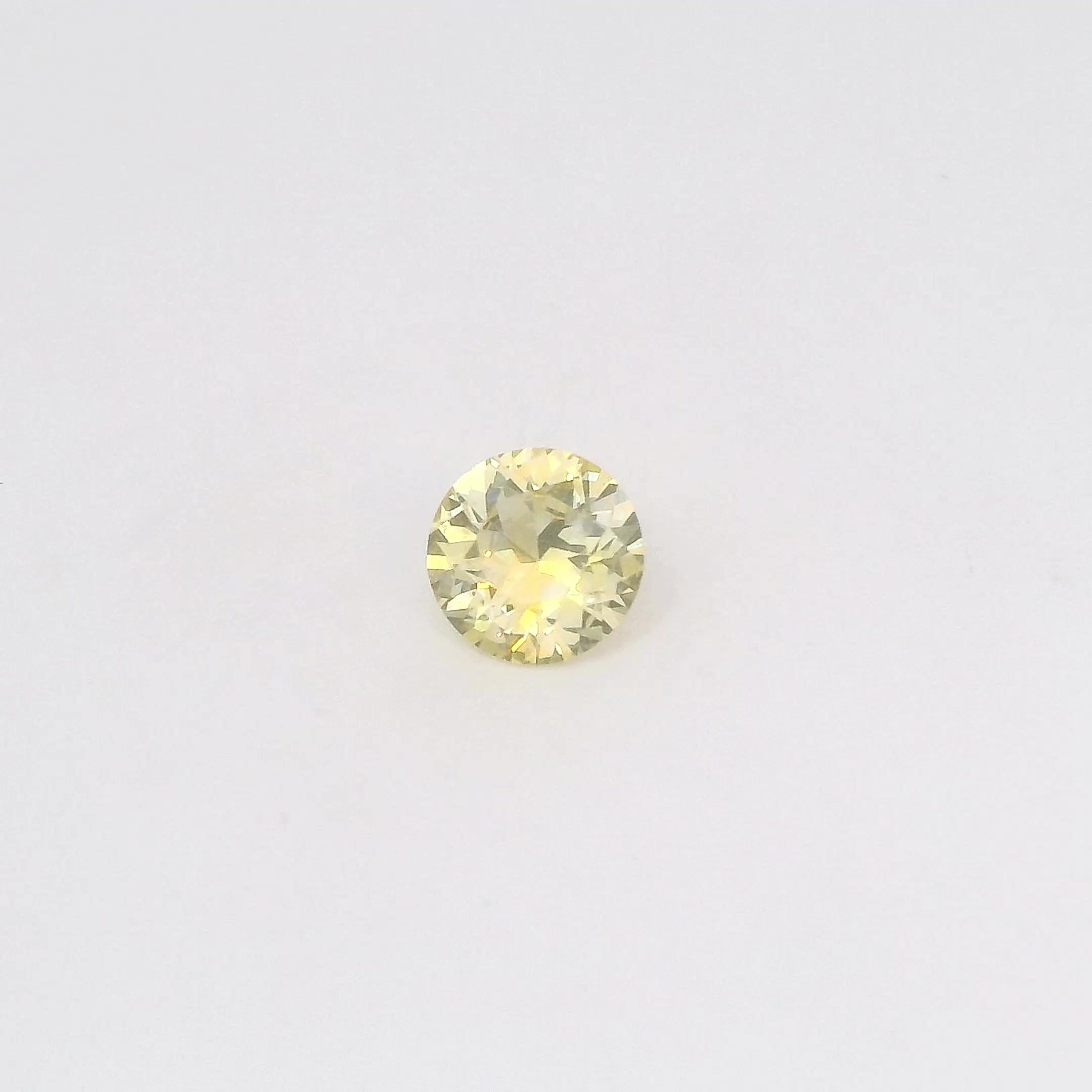 0.80 ct Round Yellow Natural Sapphire