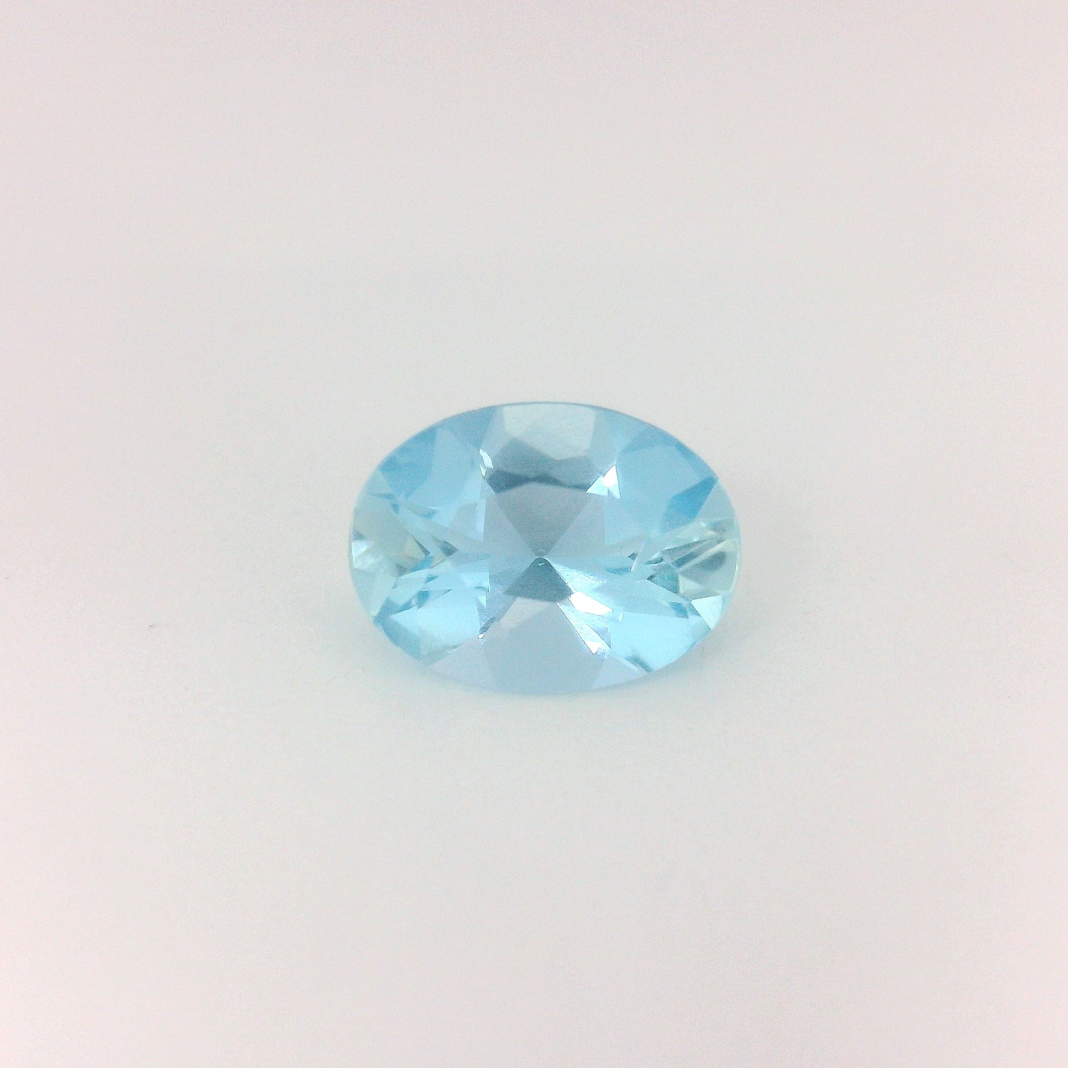 1.39 ct Oval Blue Natural Aquamarine