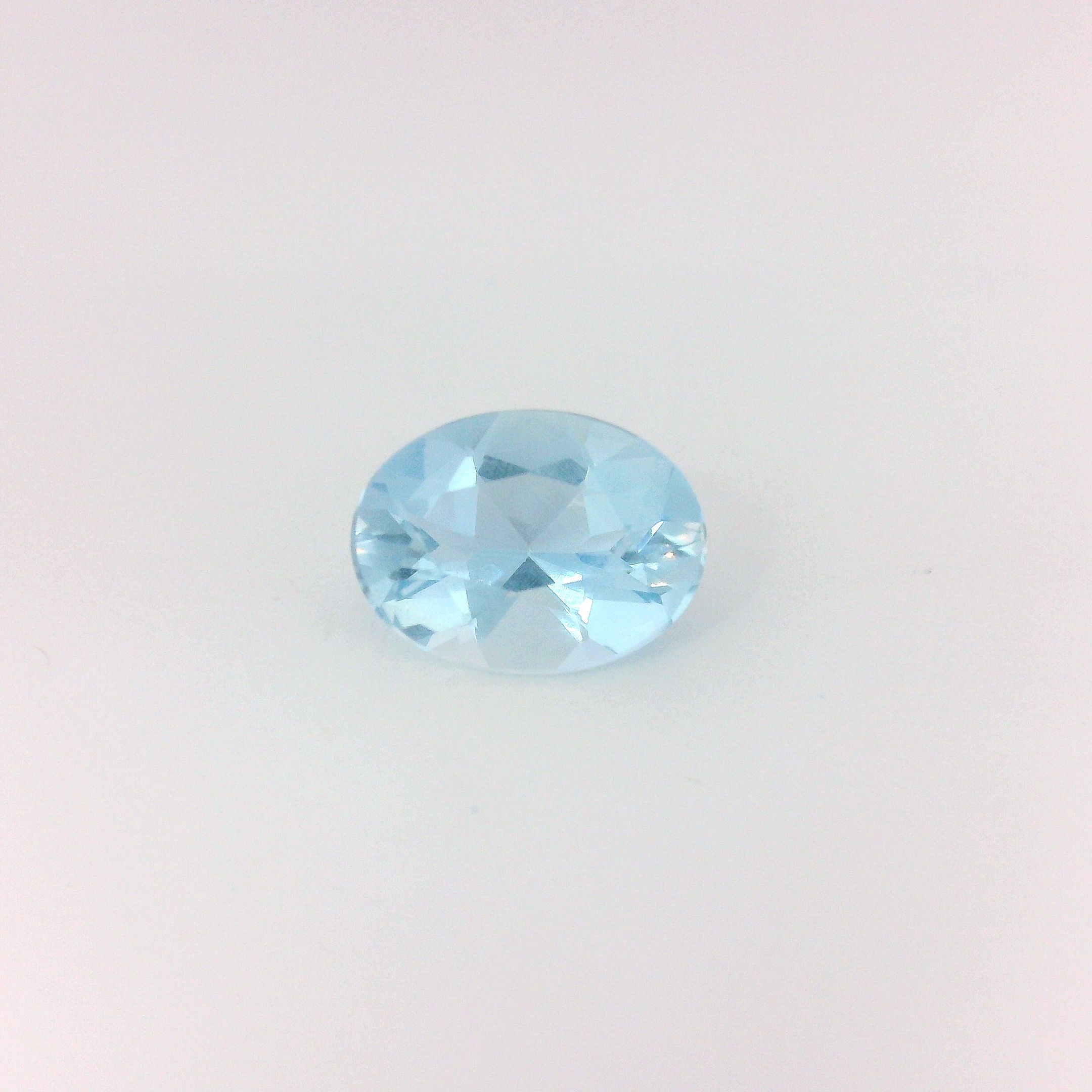 1.05 ct Oval Blue Natural Aquamarine
