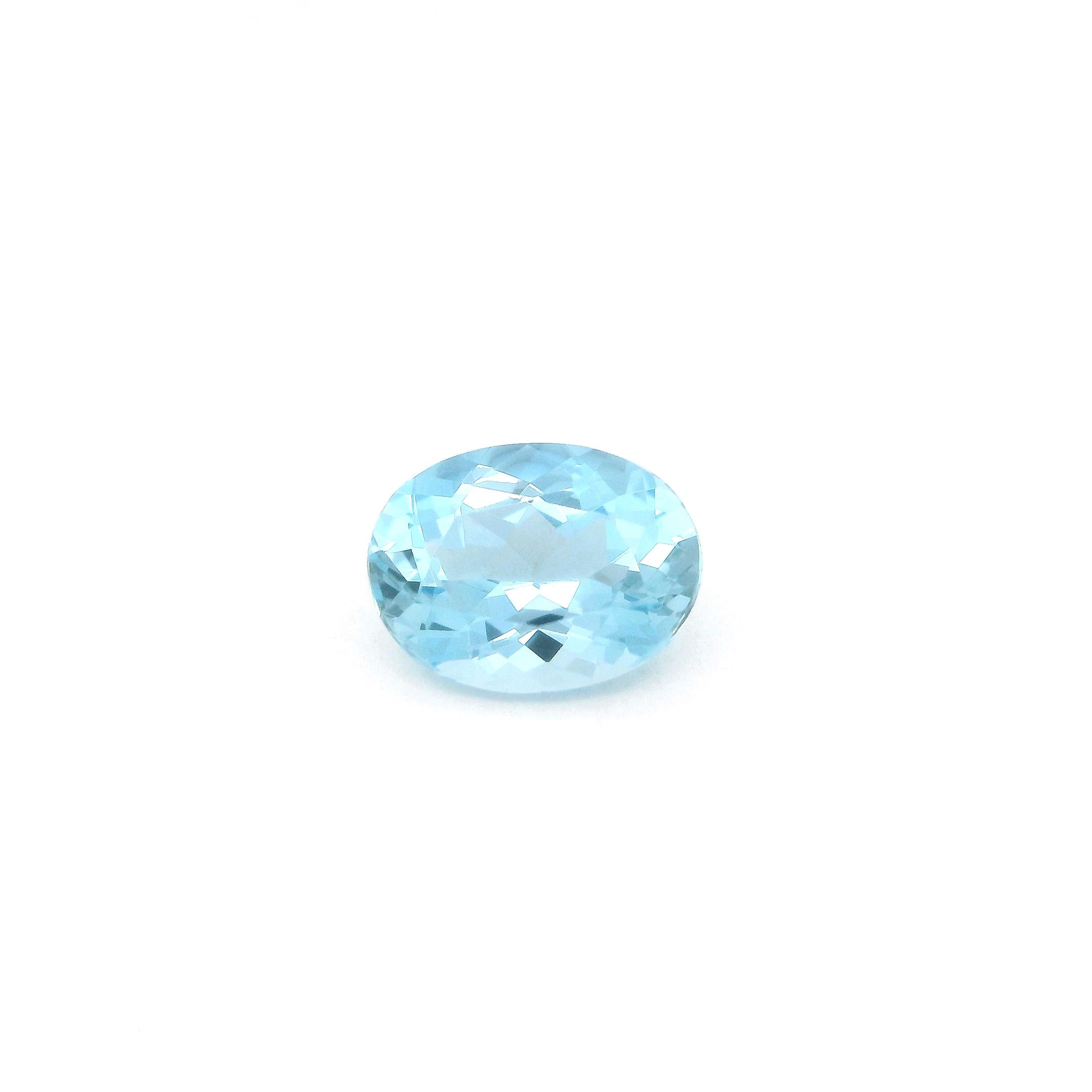1.02 ct Oval Blue Natural Aquamarine