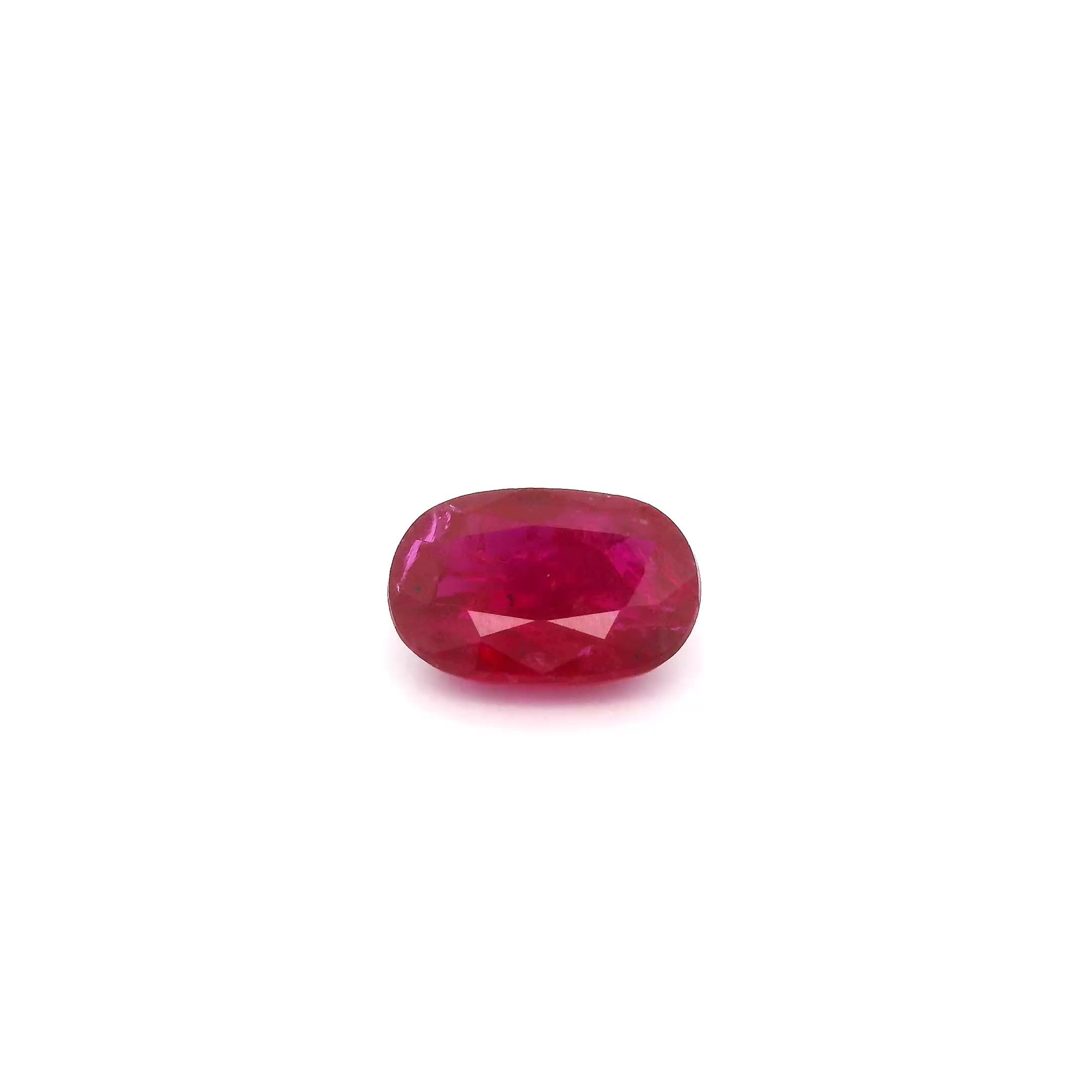 1.04 ct Oval Red Natural Ruby