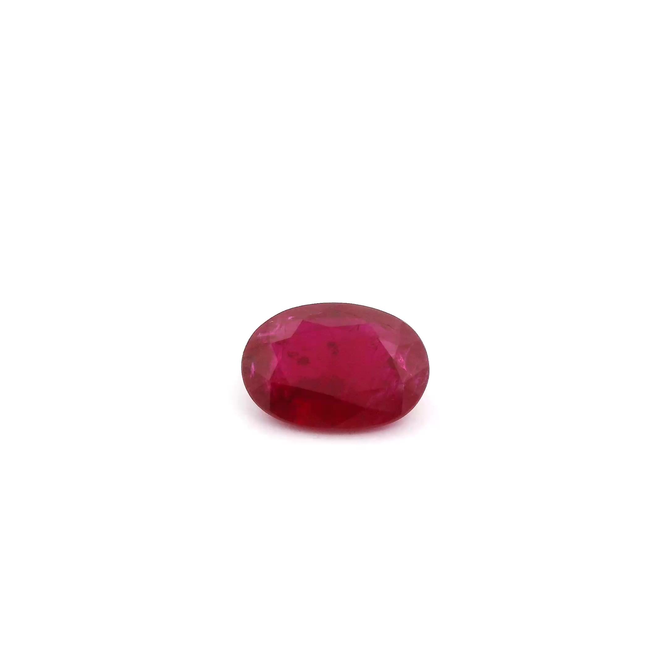 0.85 ct Oval Red Natural Ruby