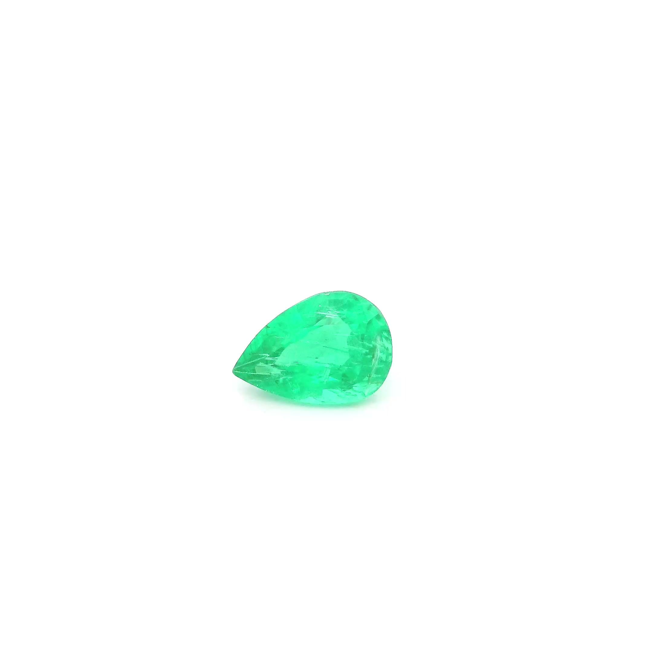 0.44 ct Pear Green Natural Emerald