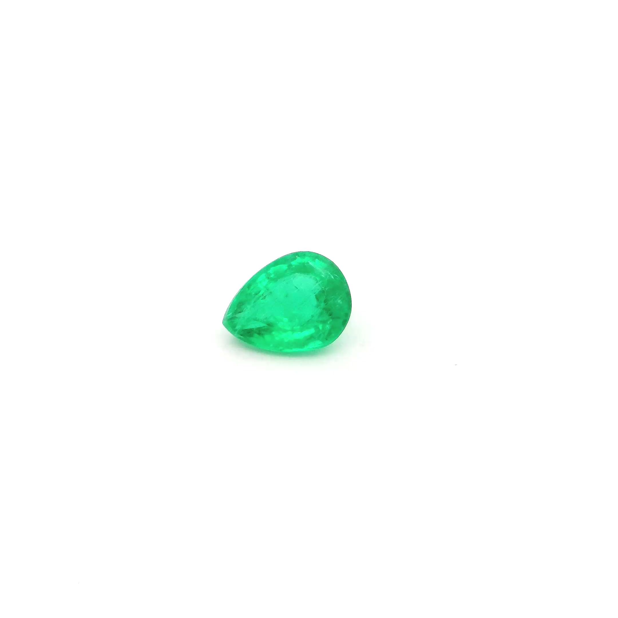 0.40 ct Pear Green Natural Emerald