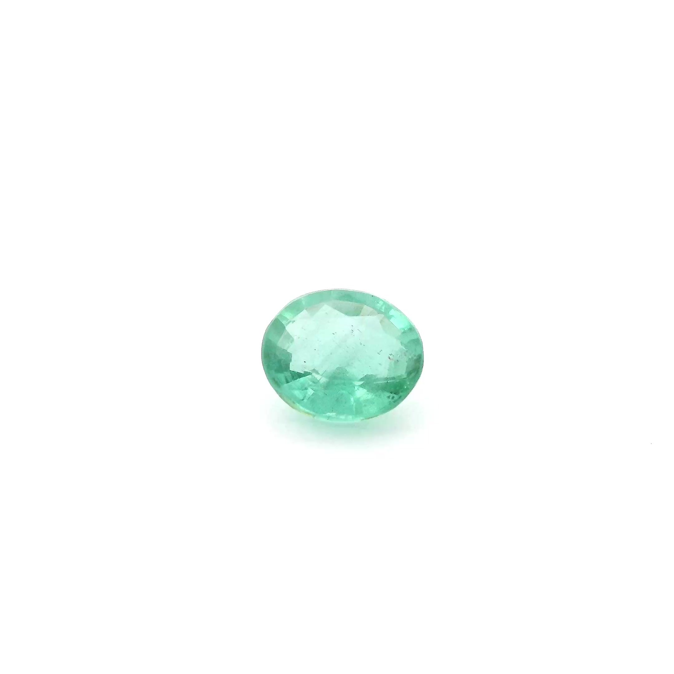 0.72 ct Oval Green Natural Emerald