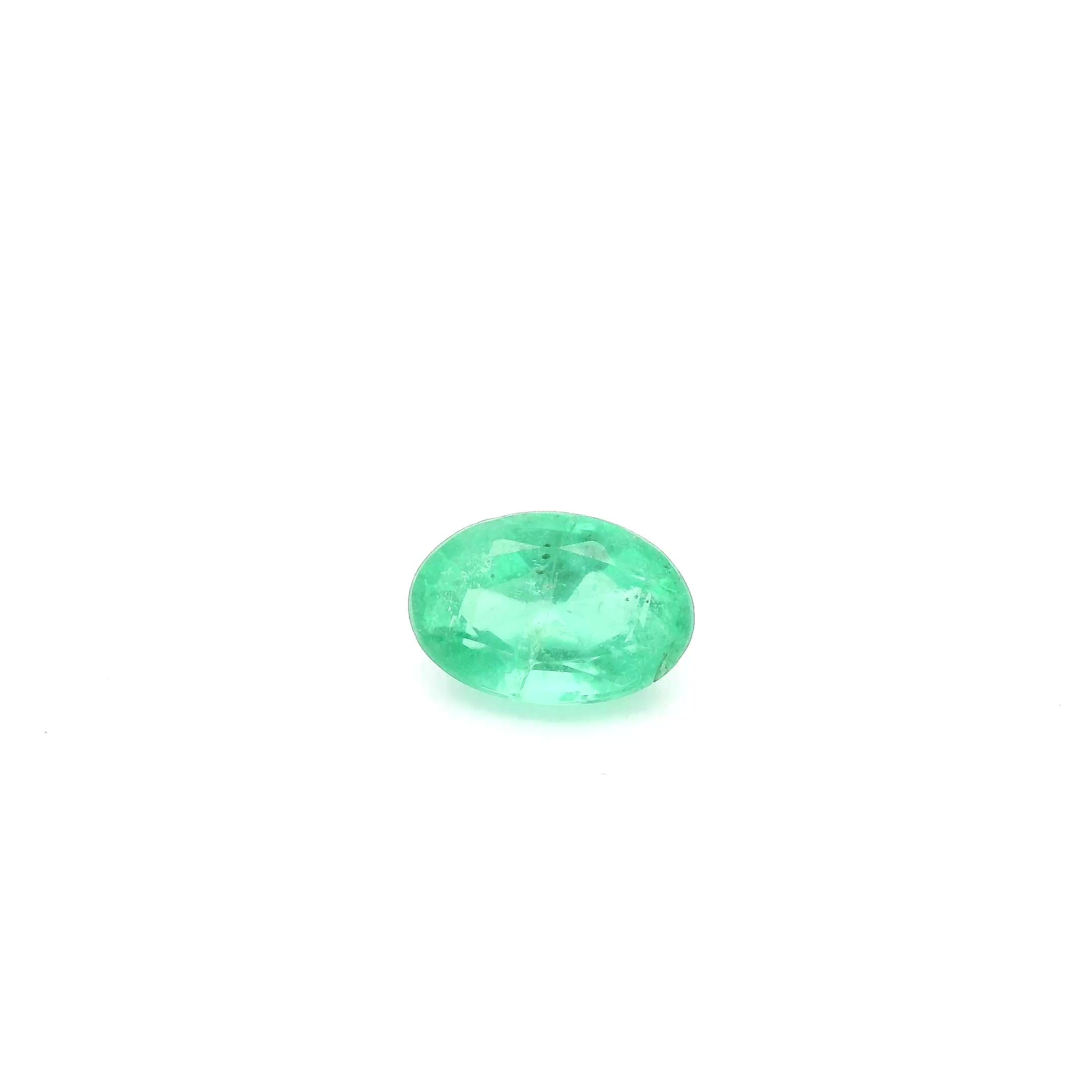 0.64 ct Oval Green Natural Emerald