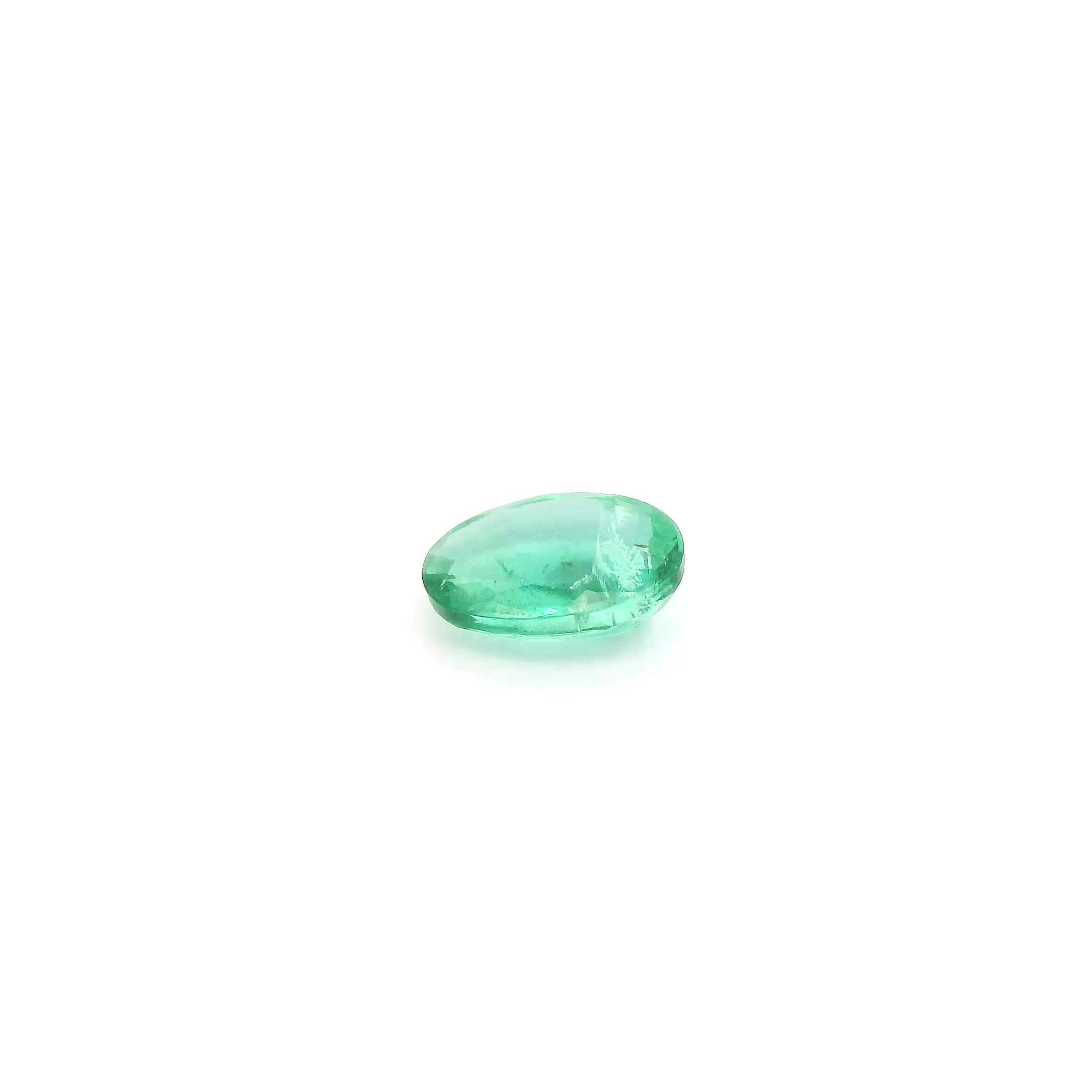 0.45 ct Oval Green Natural Emerald