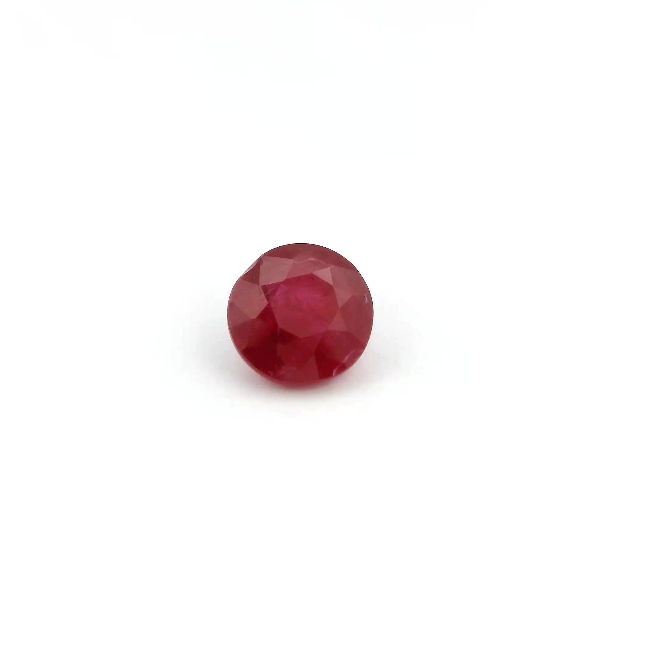0.98 ct Round Red Natural Ruby